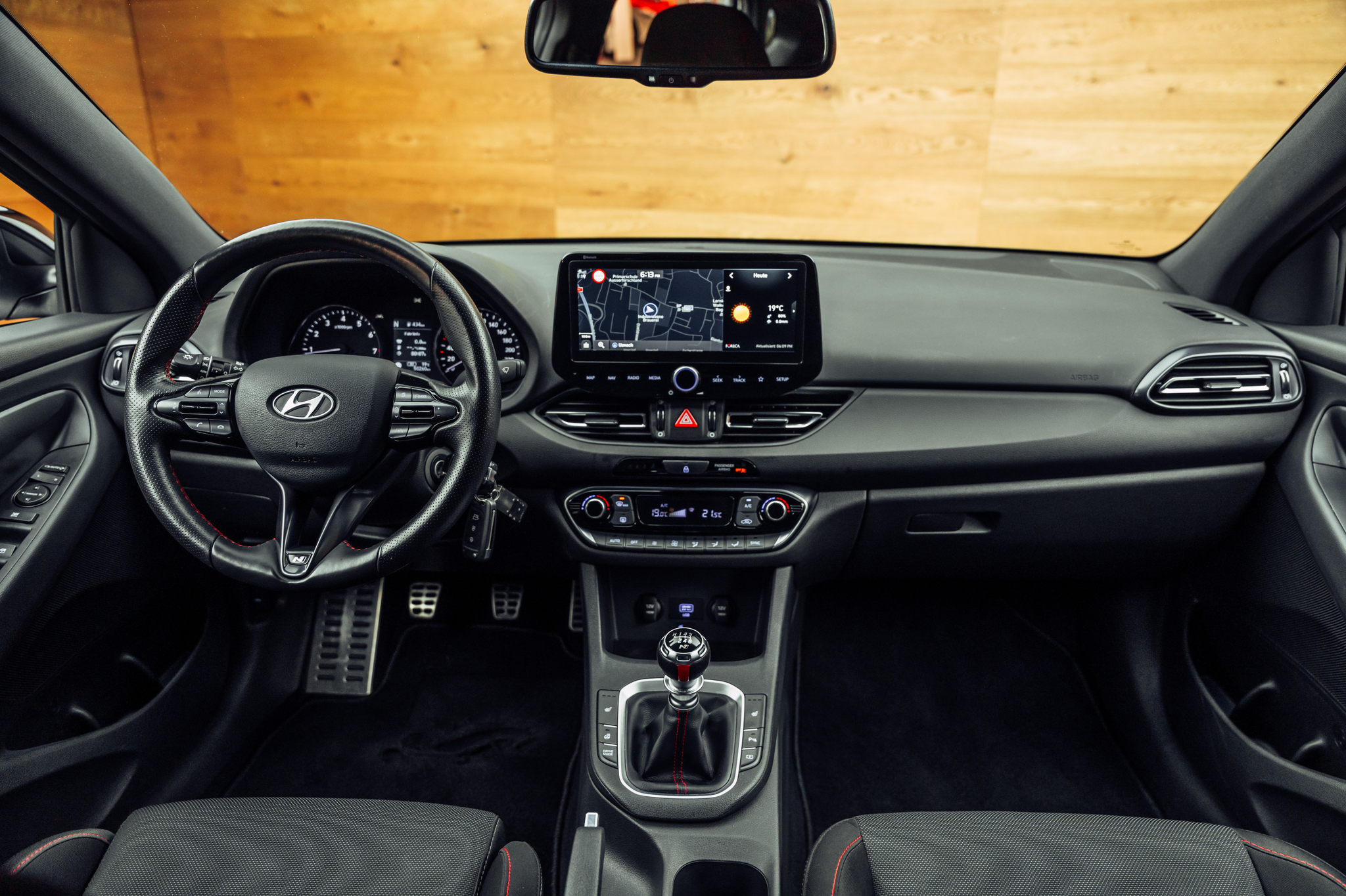 listing desktop thumbnail image 4