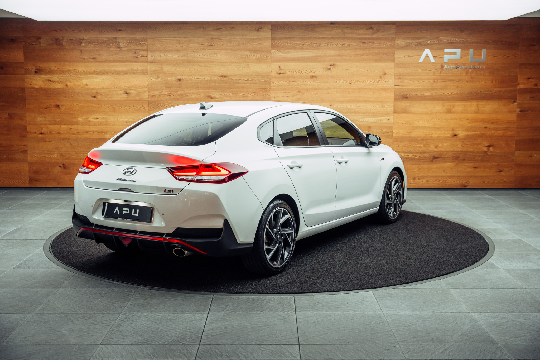 listing desktop thumbnail image 1