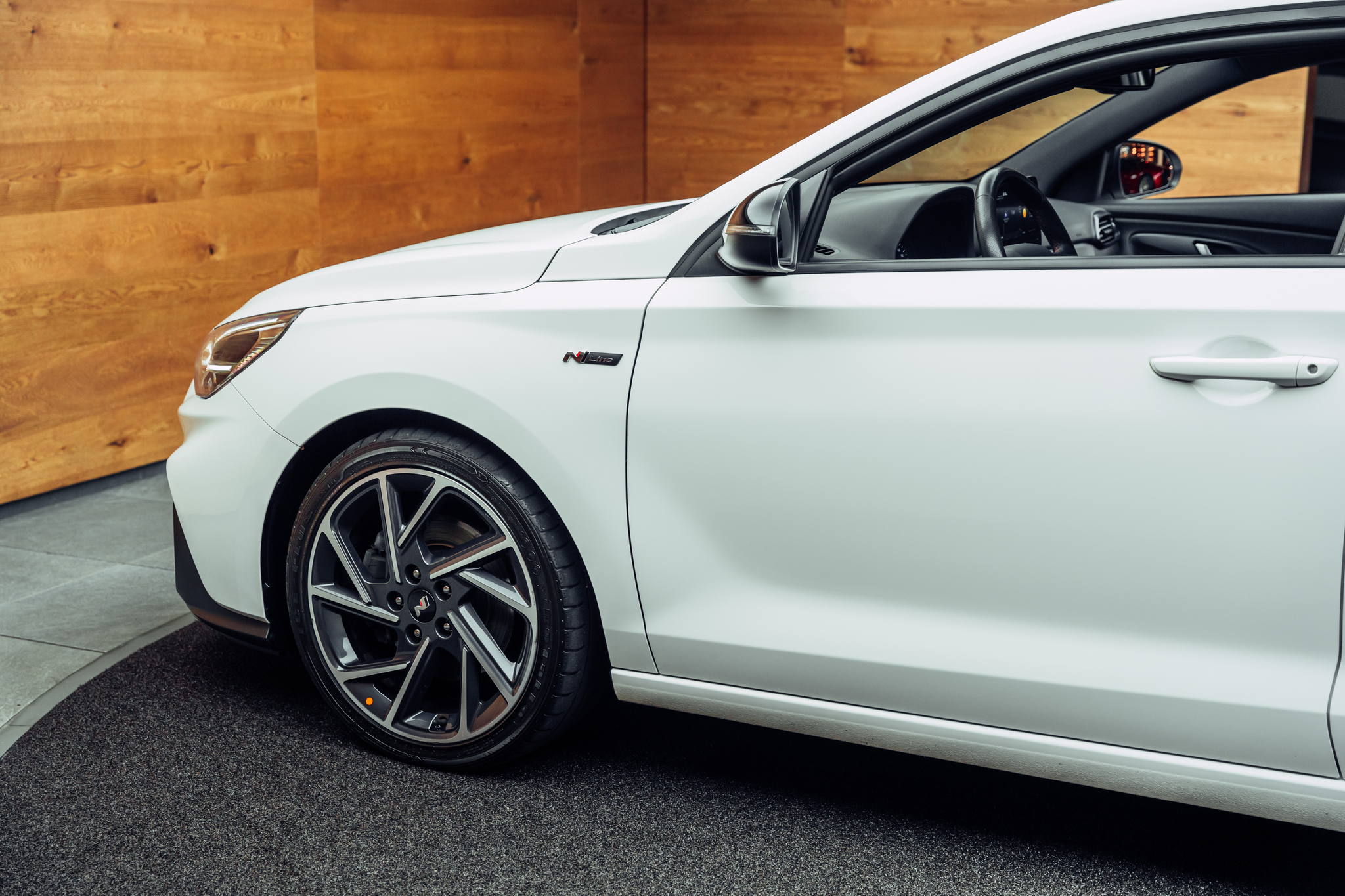 listing desktop thumbnail image 16