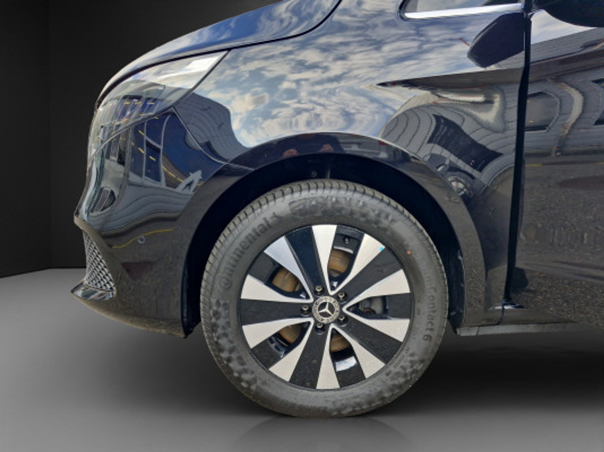 listing desktop thumbnail image 6