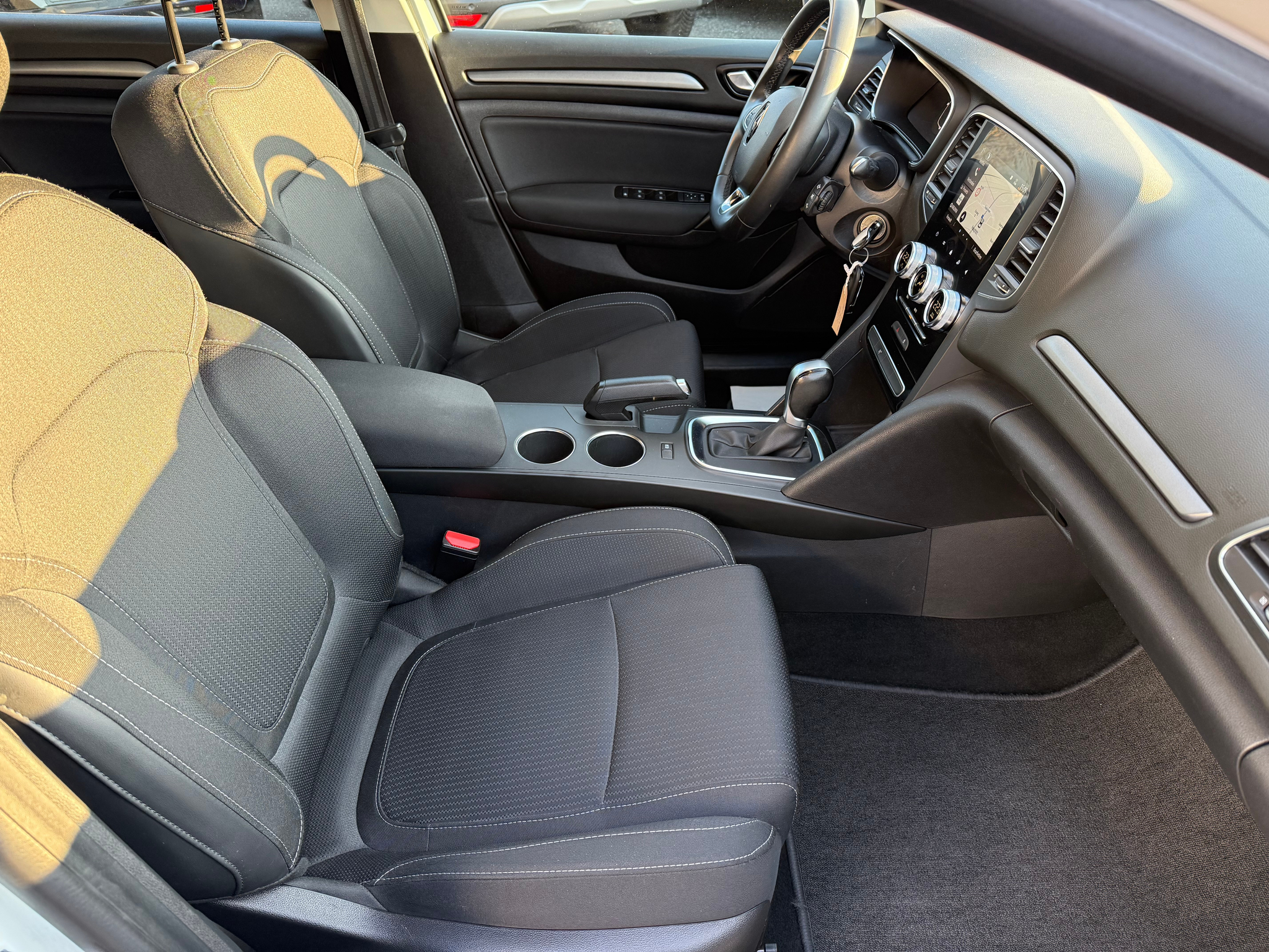 listing desktop thumbnail image 8