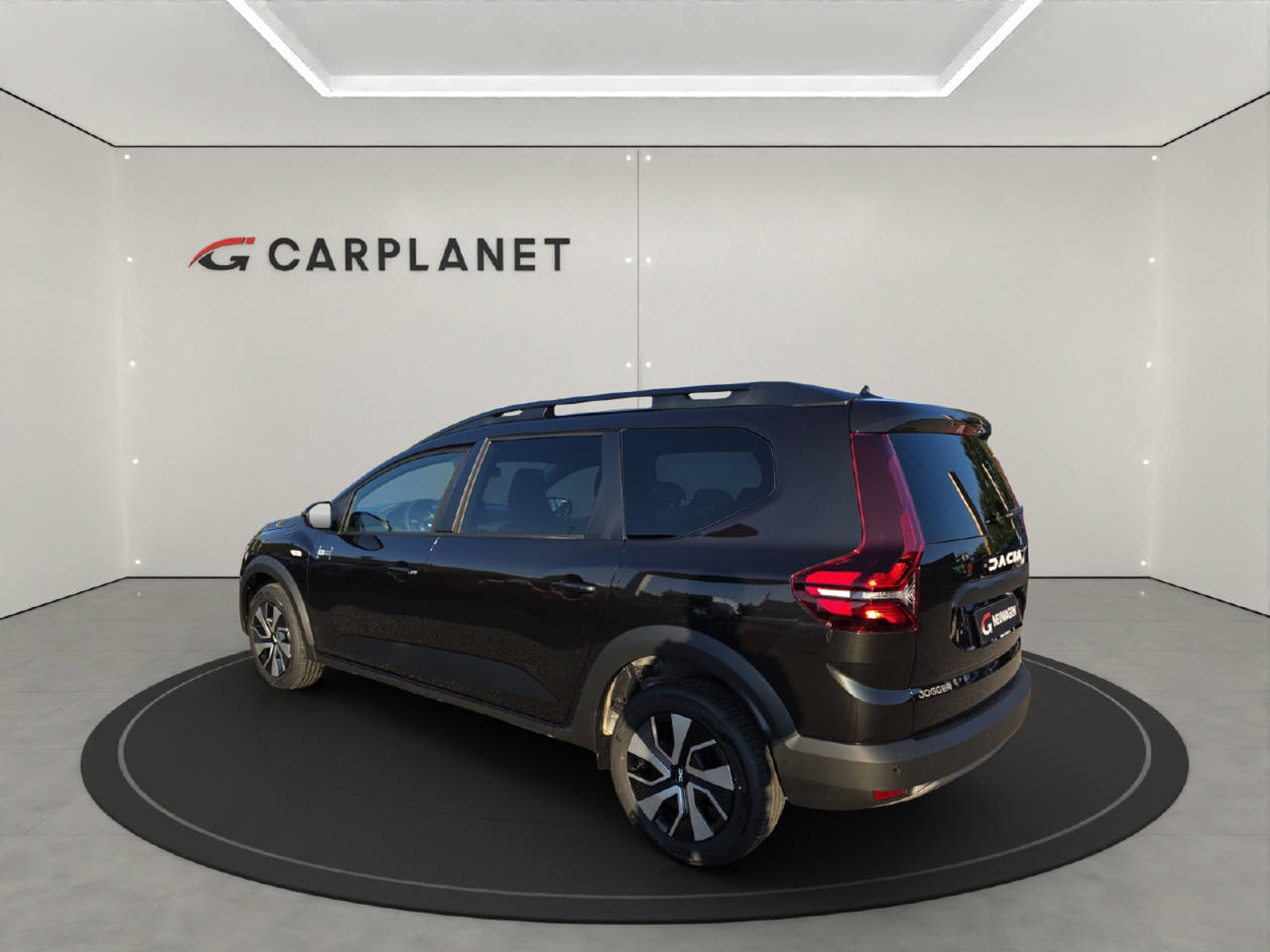 listing desktop thumbnail image 3