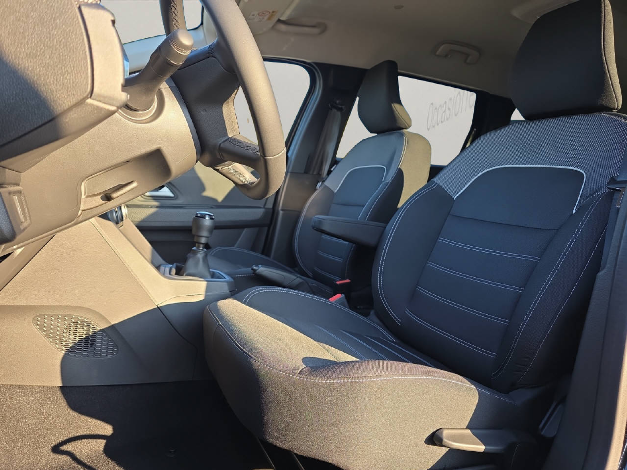 listing desktop thumbnail image 8