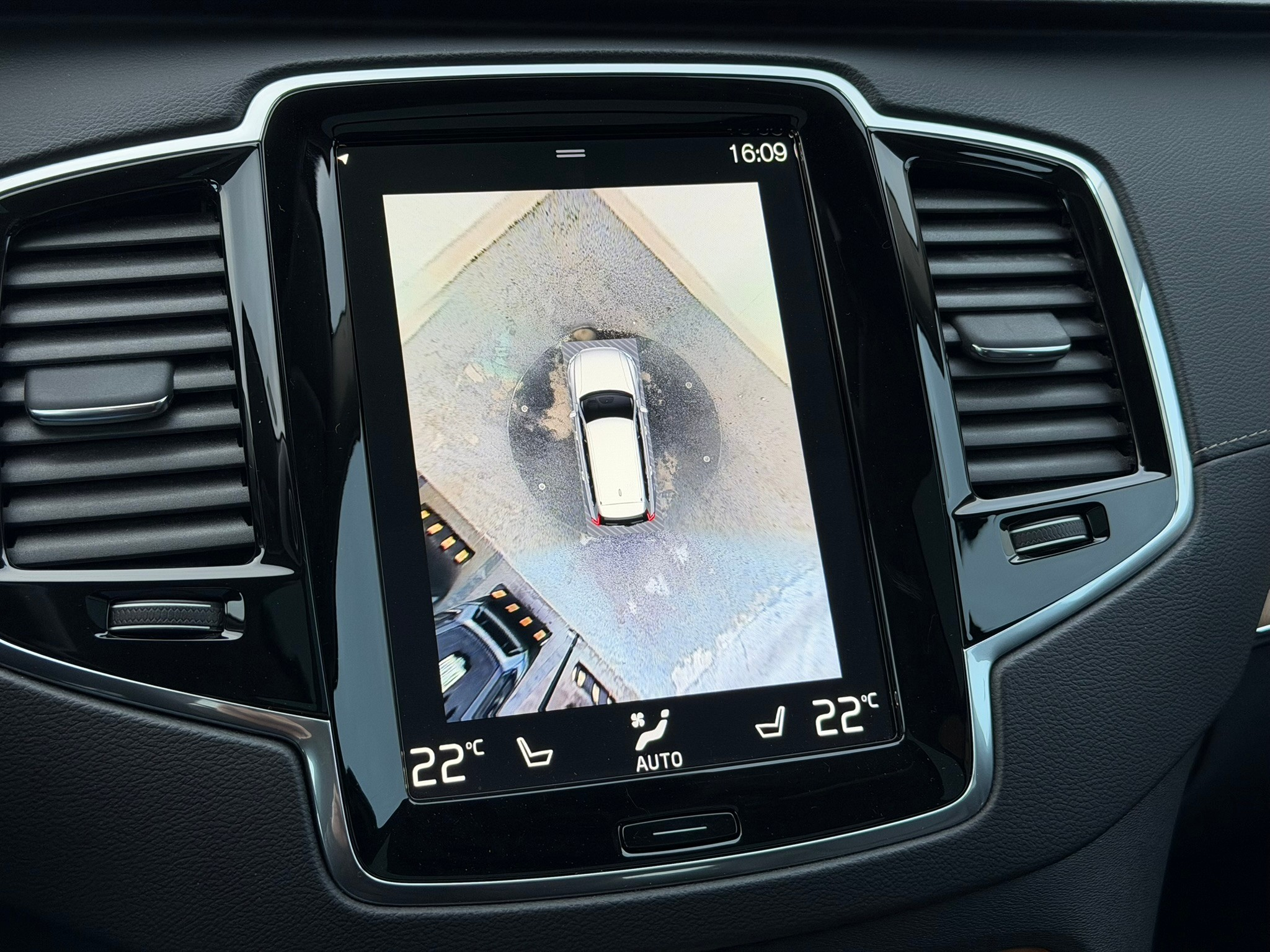 listing desktop thumbnail image 10