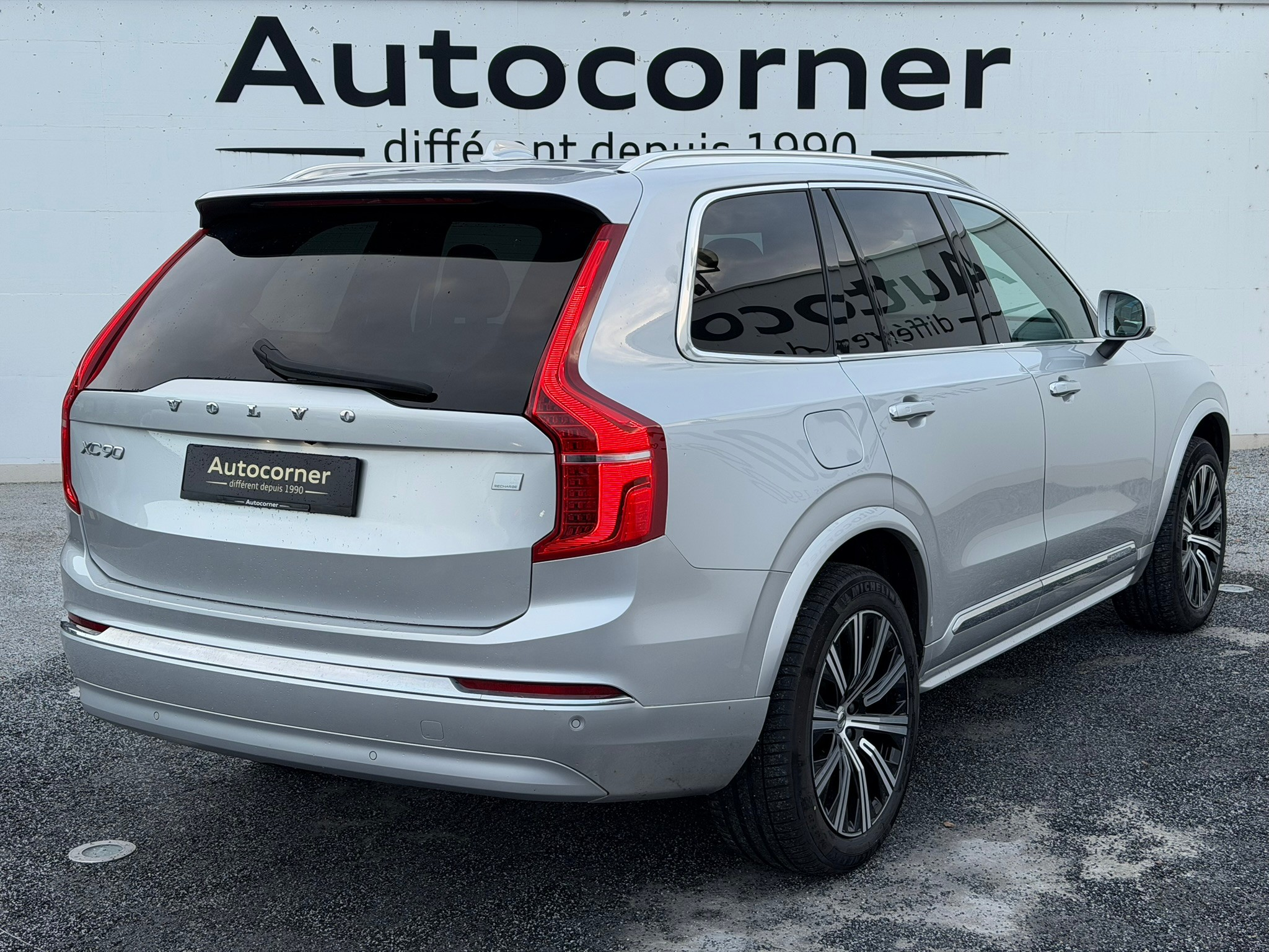 listing desktop thumbnail image 2