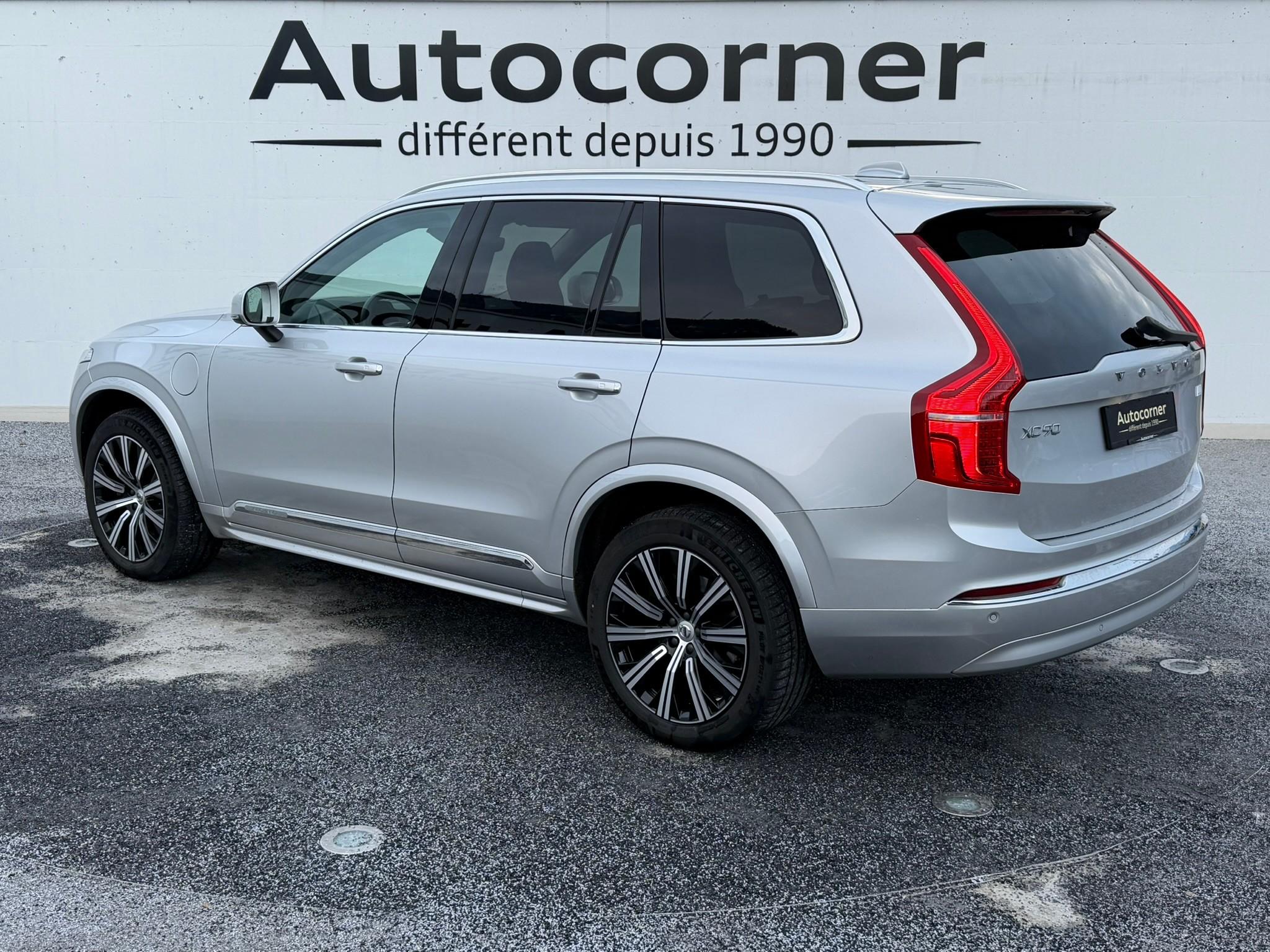 listing desktop thumbnail image 1