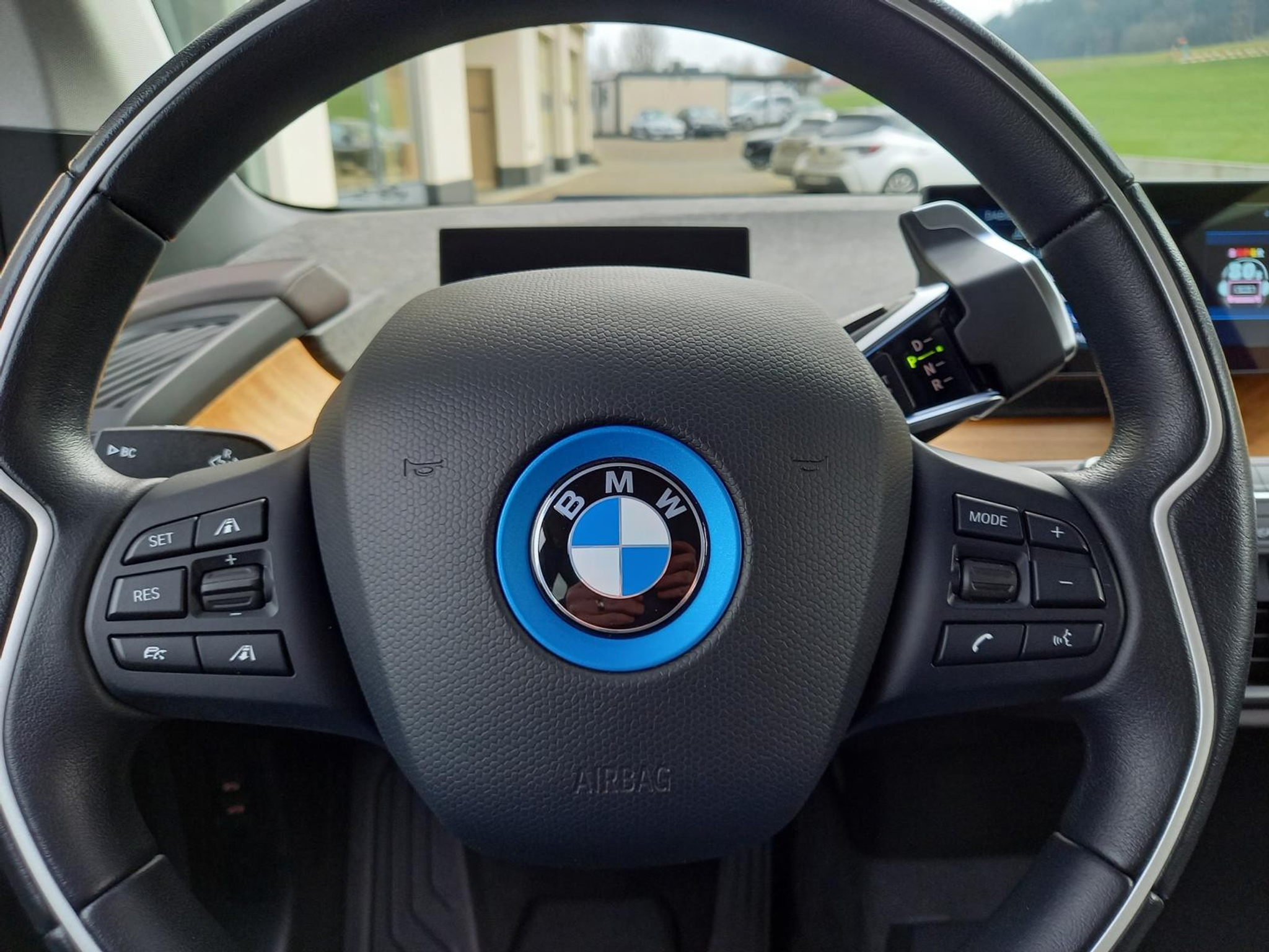 listing desktop thumbnail image 8