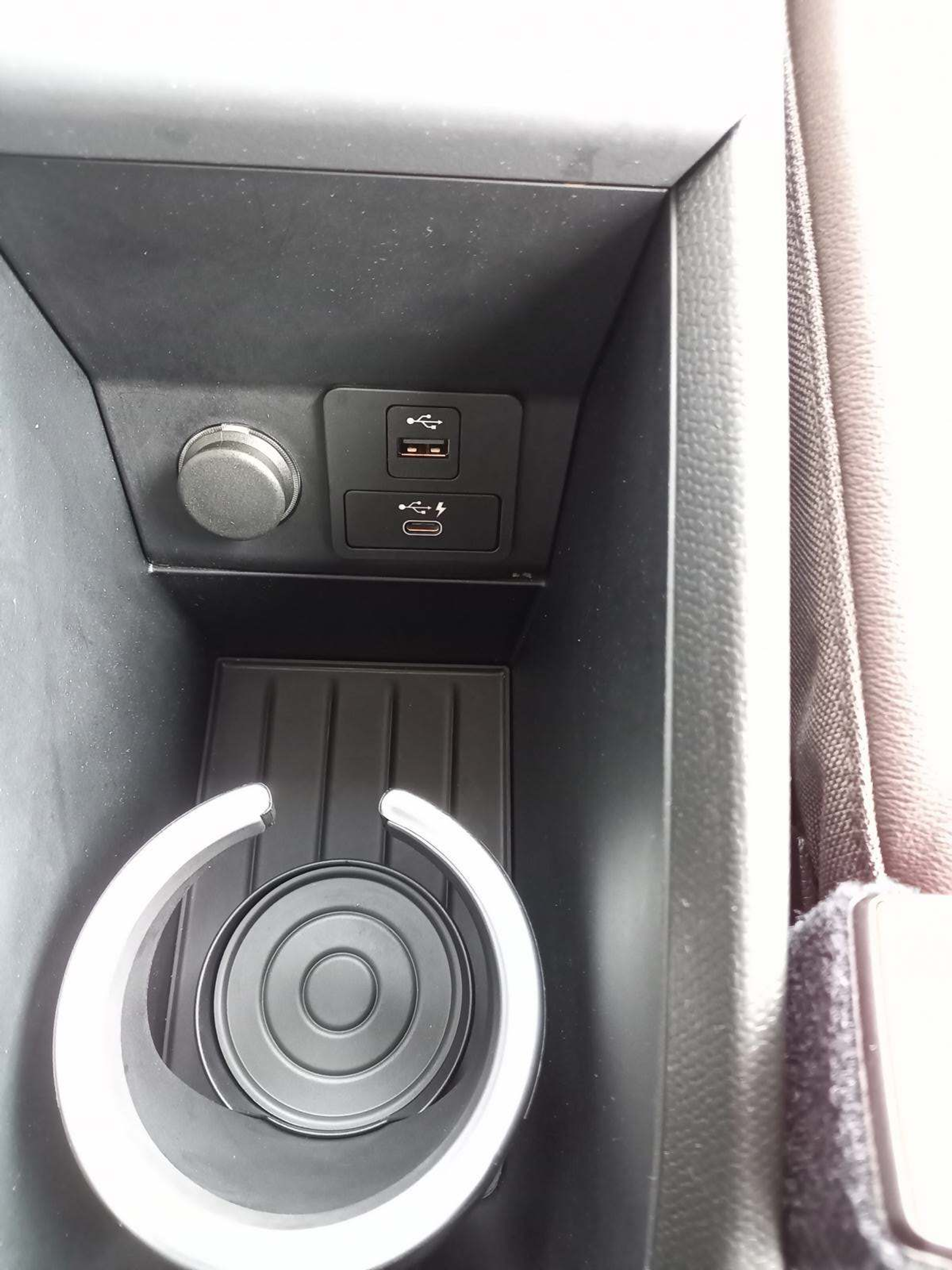 listing desktop thumbnail image 14