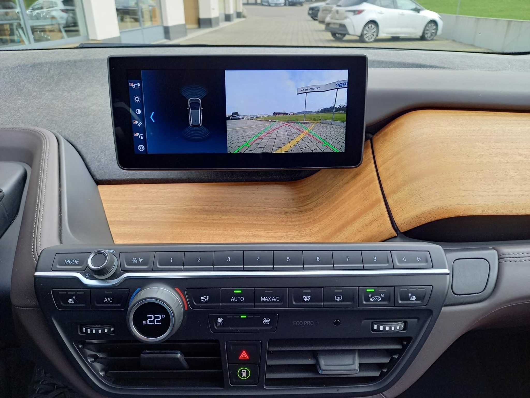 listing desktop thumbnail image 10