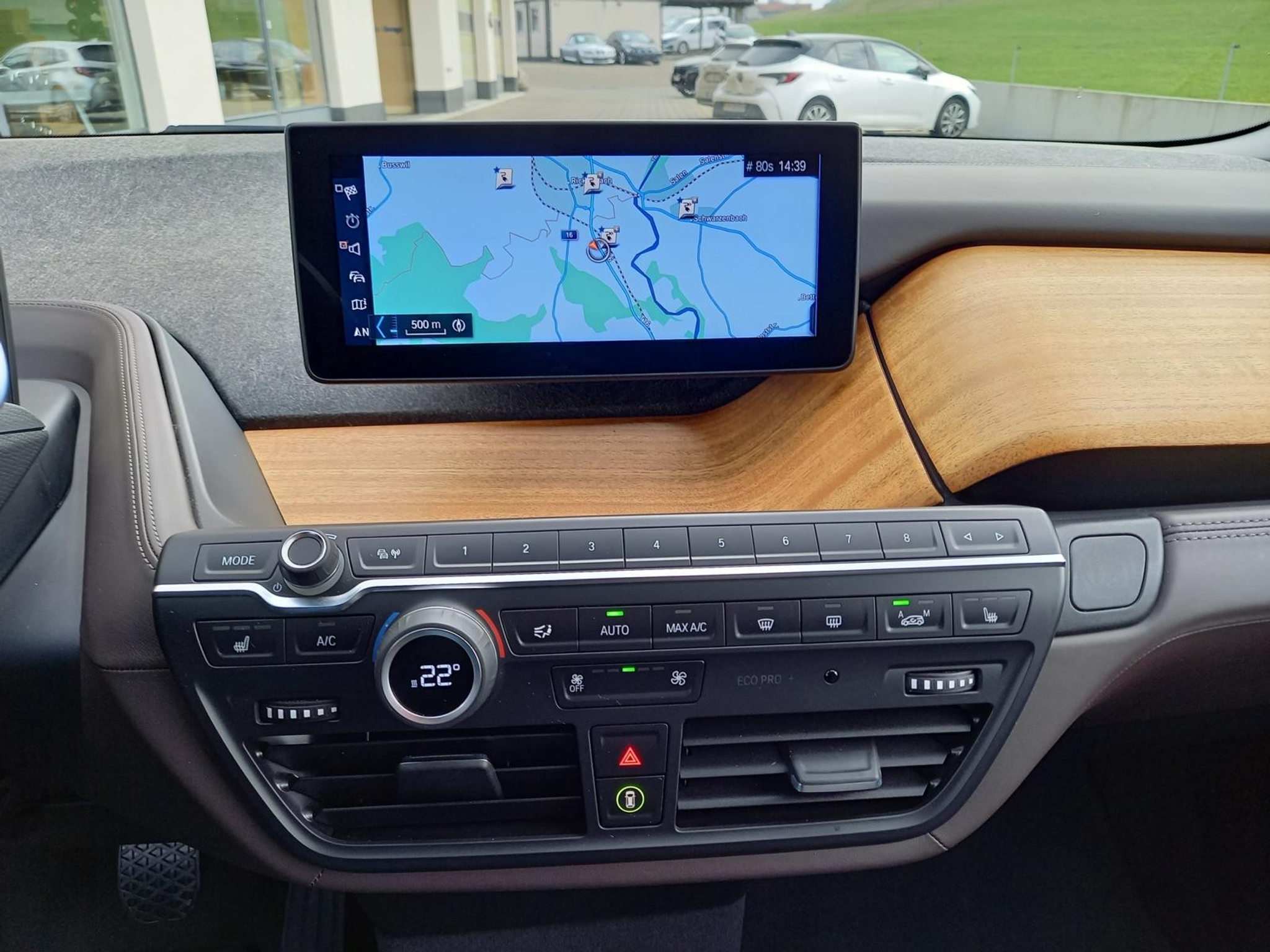 listing desktop thumbnail image 9