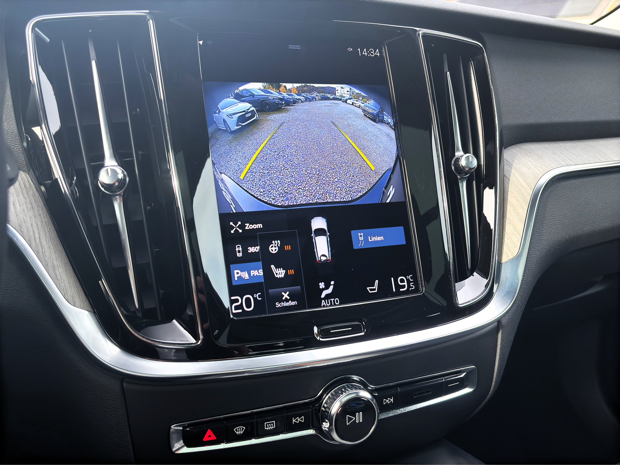 listing desktop thumbnail image 12