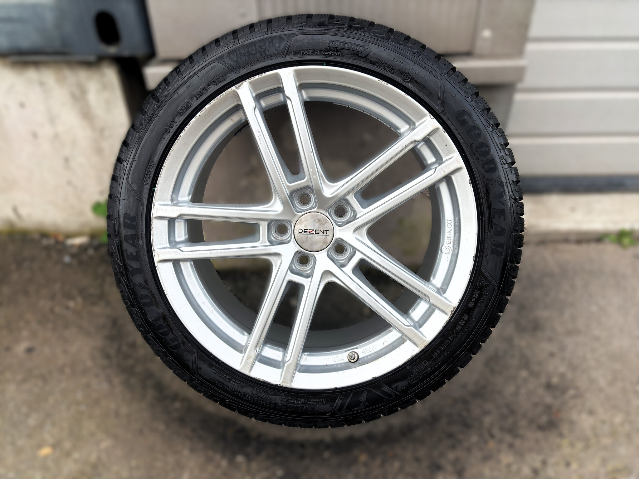 listing desktop thumbnail image 11