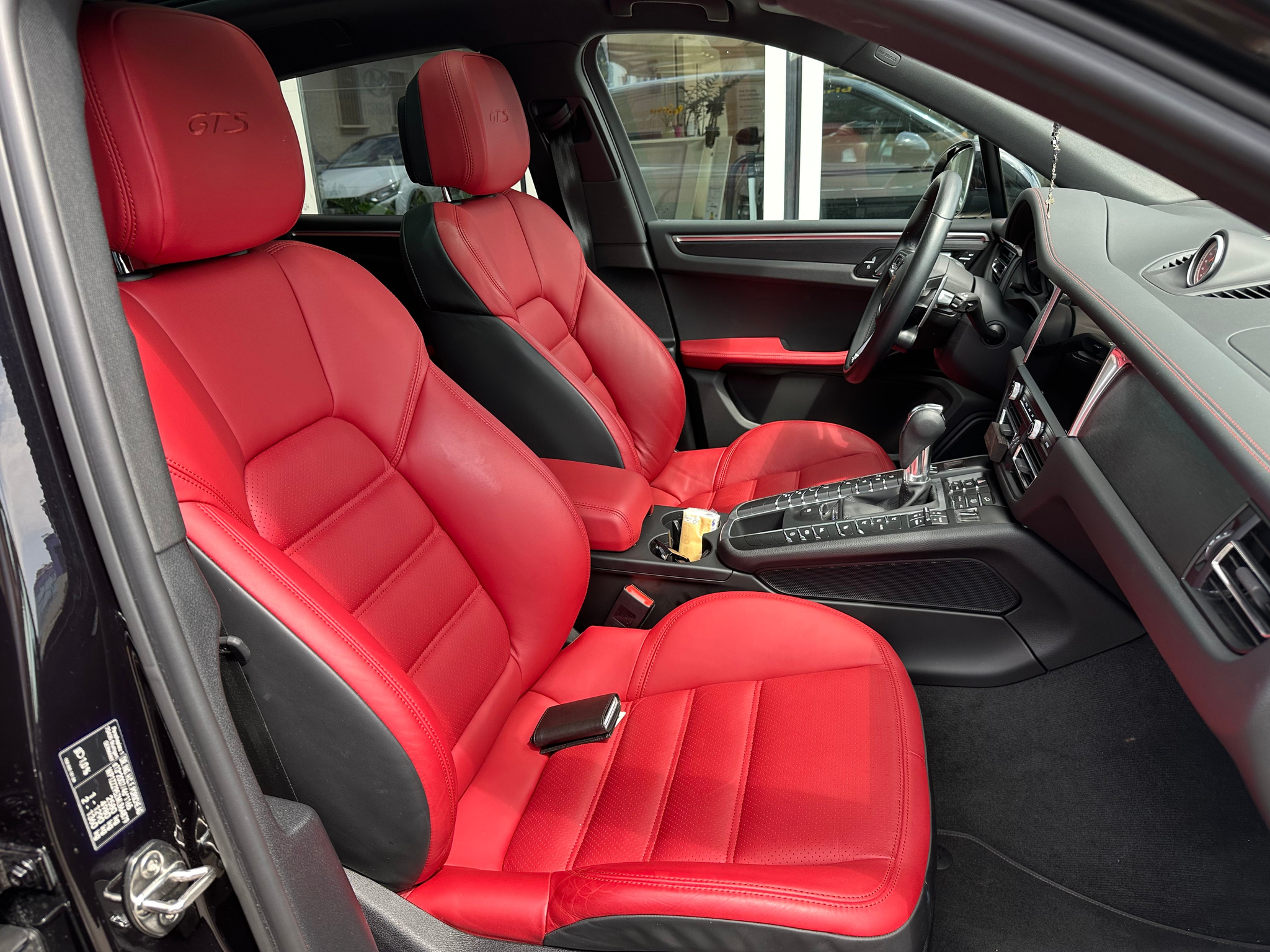 listing desktop thumbnail image 8