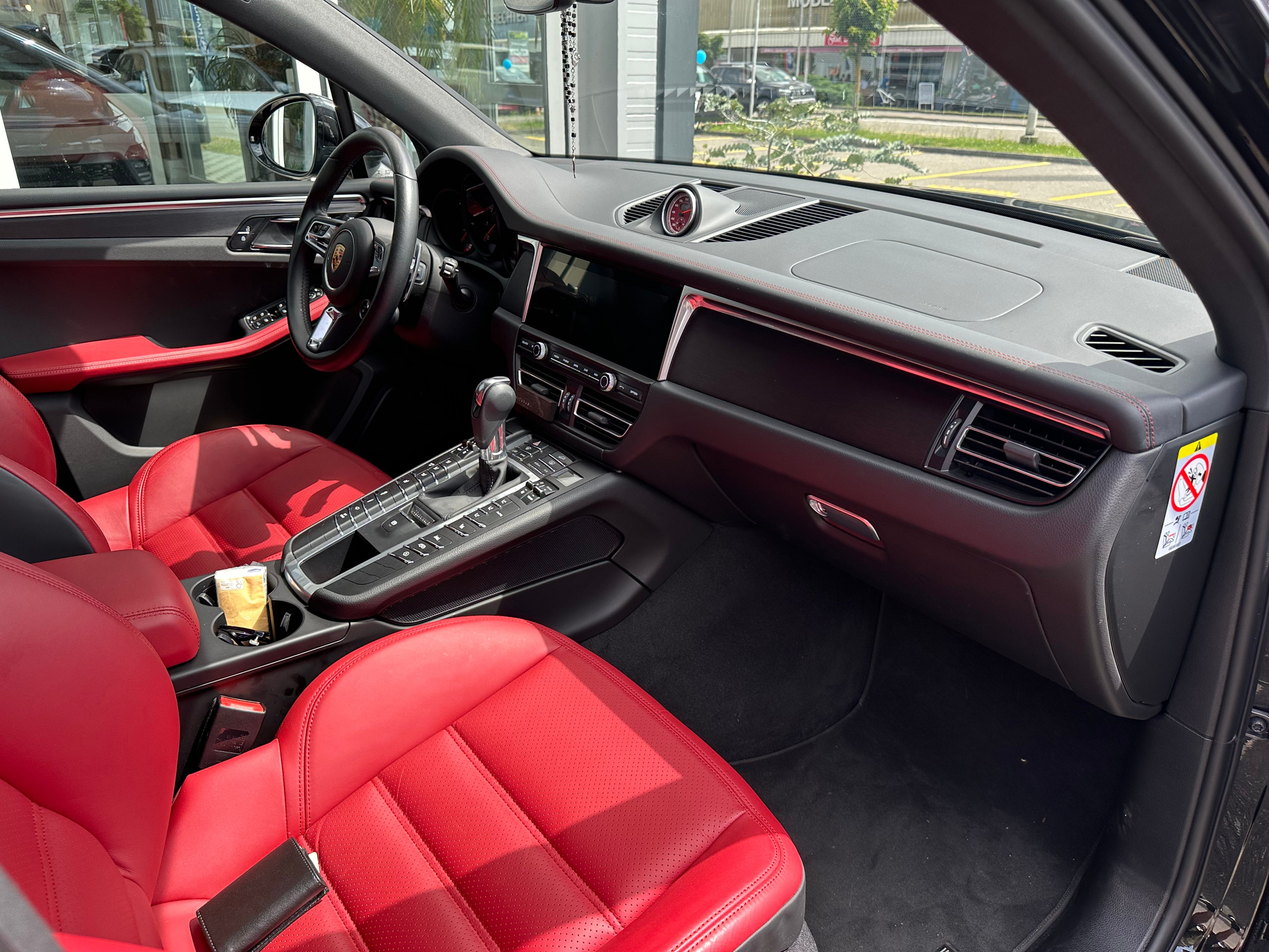 listing desktop thumbnail image 10