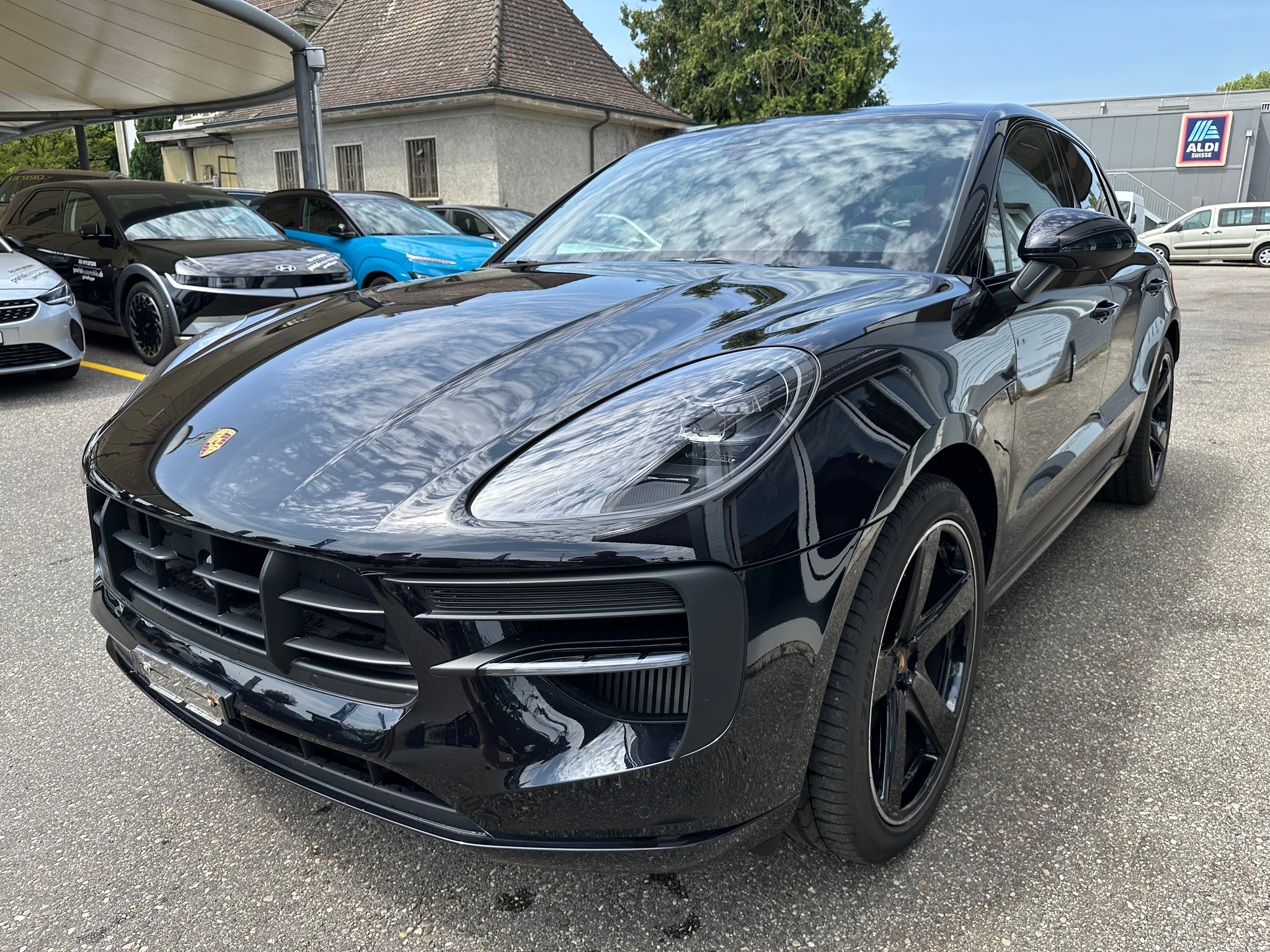 listing desktop thumbnail image 2