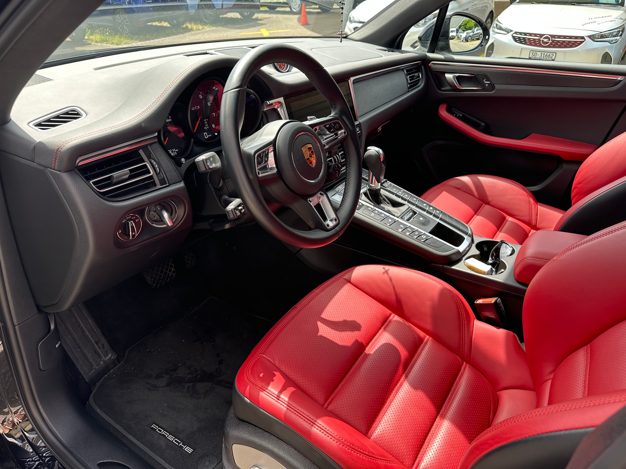 listing desktop thumbnail image 11