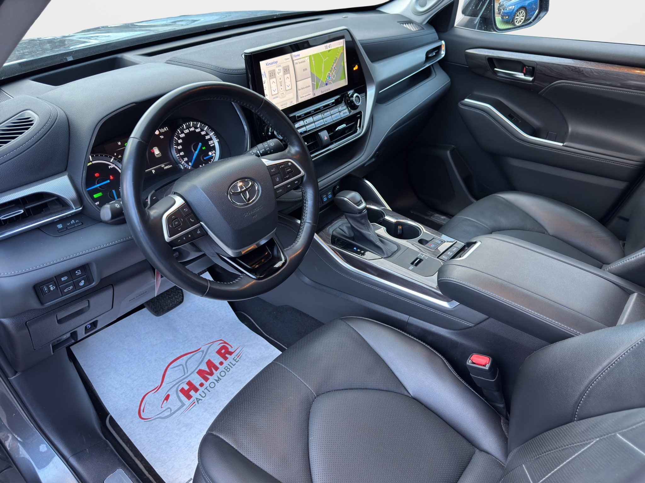 listing desktop thumbnail image 8