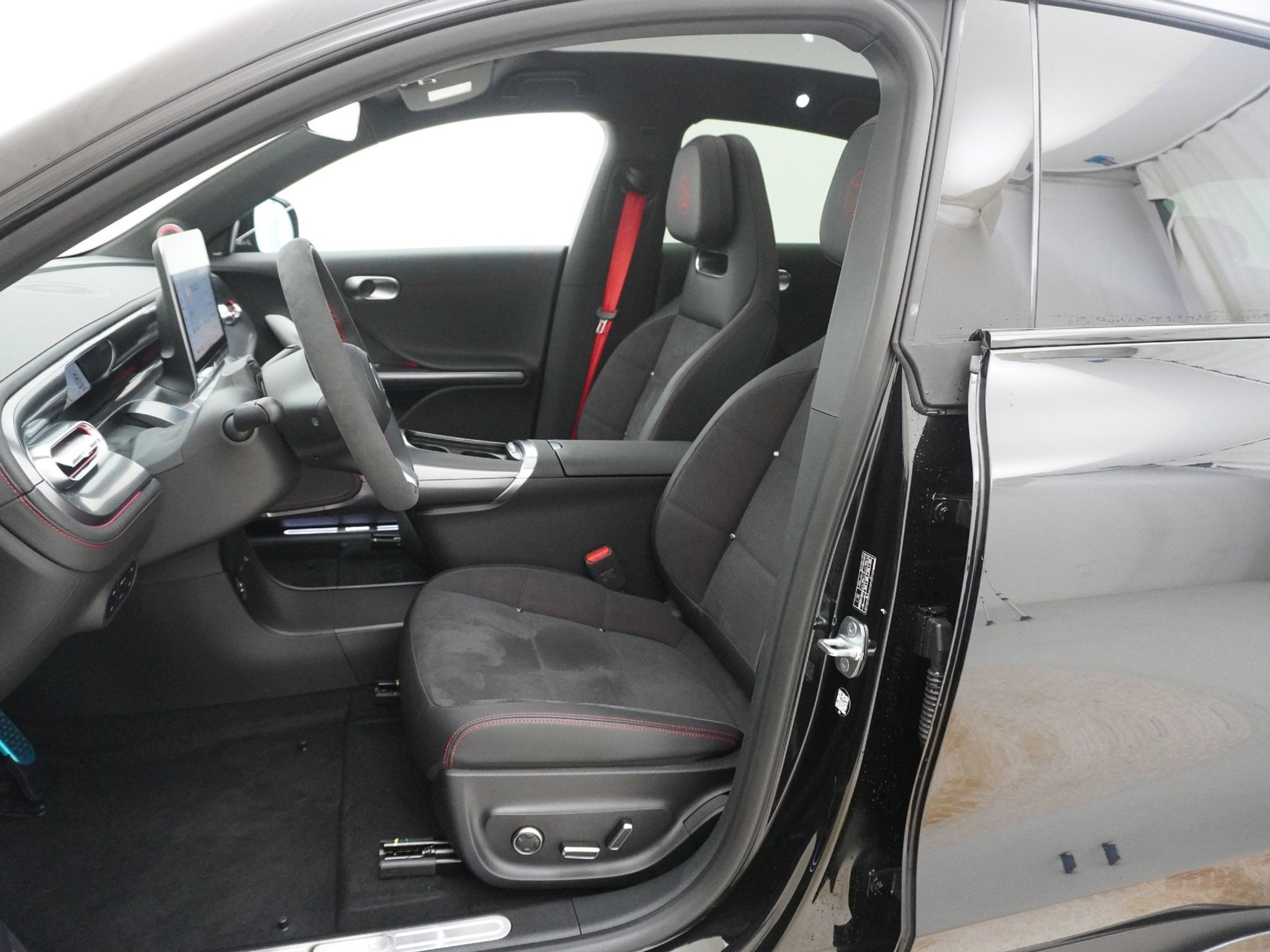 listing desktop thumbnail image 11