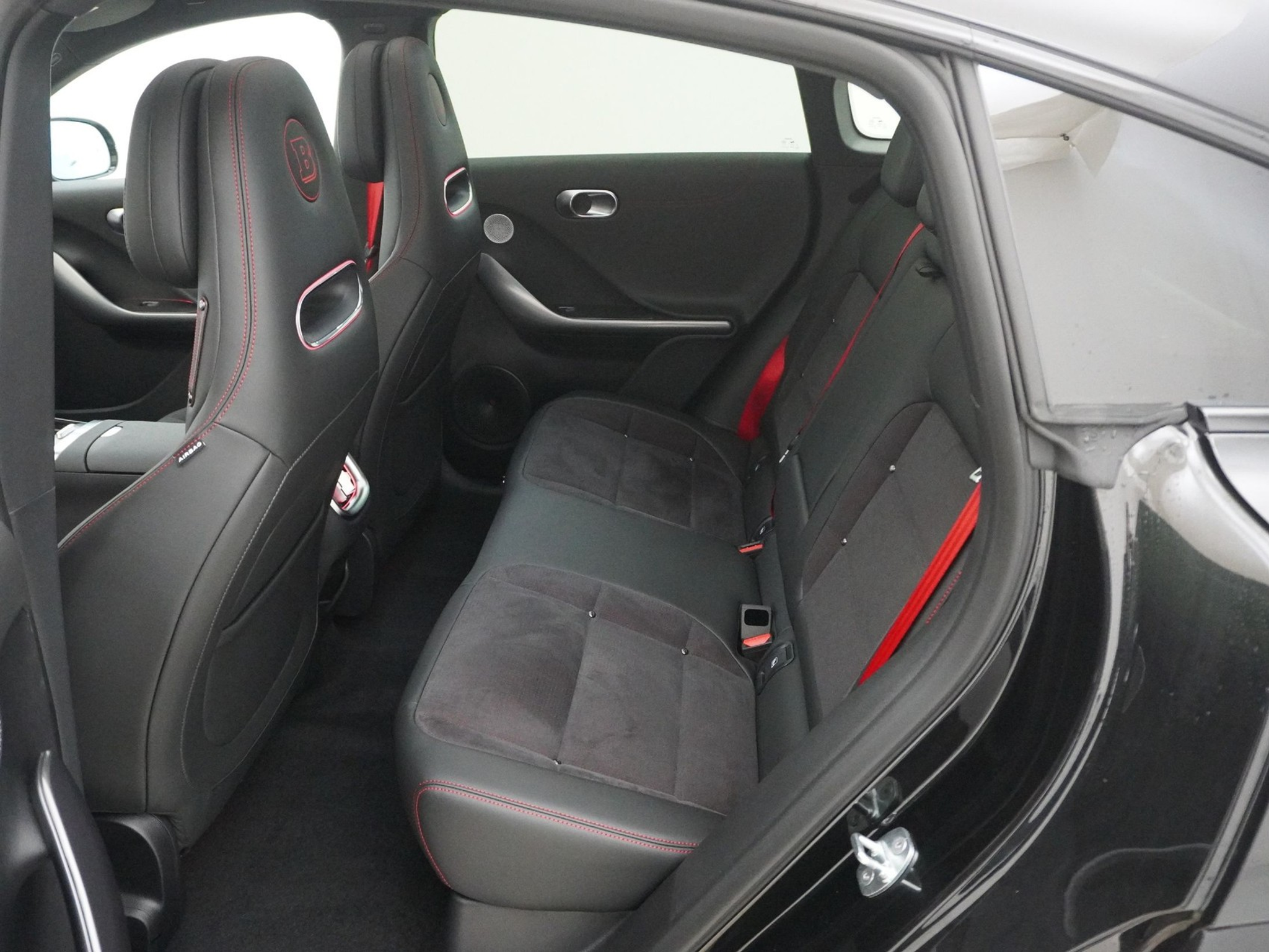 listing desktop thumbnail image 13