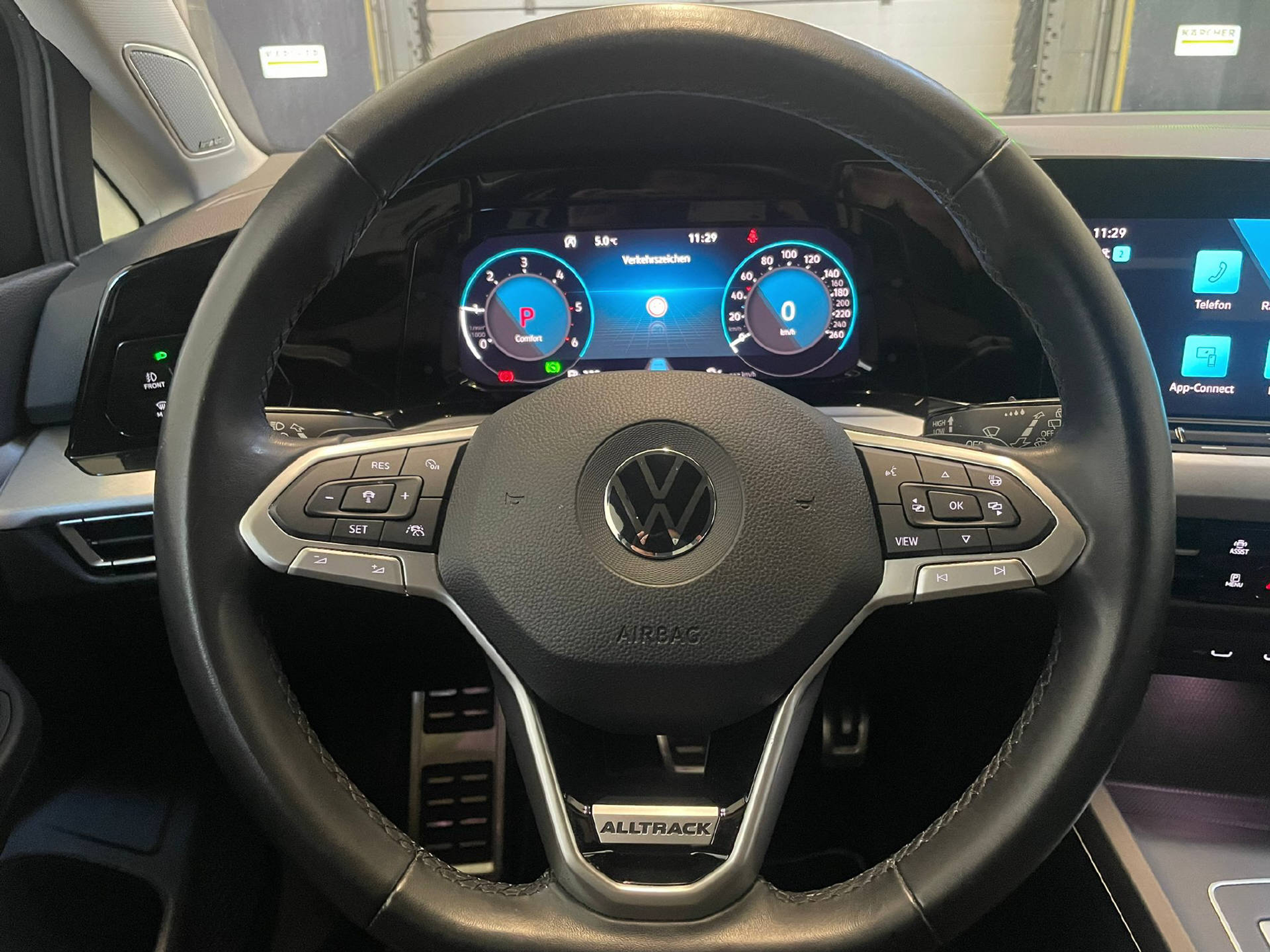 listing desktop thumbnail image 7