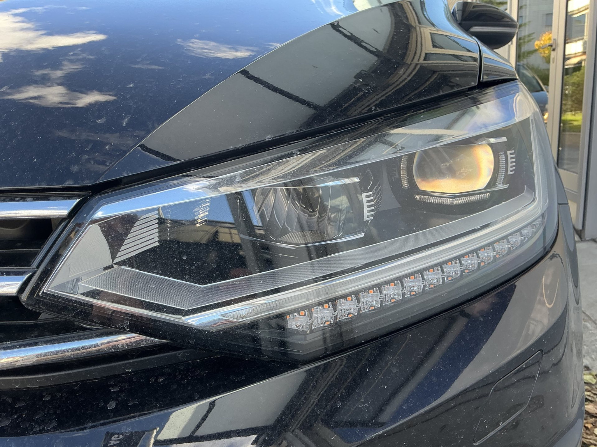 listing desktop thumbnail image 6