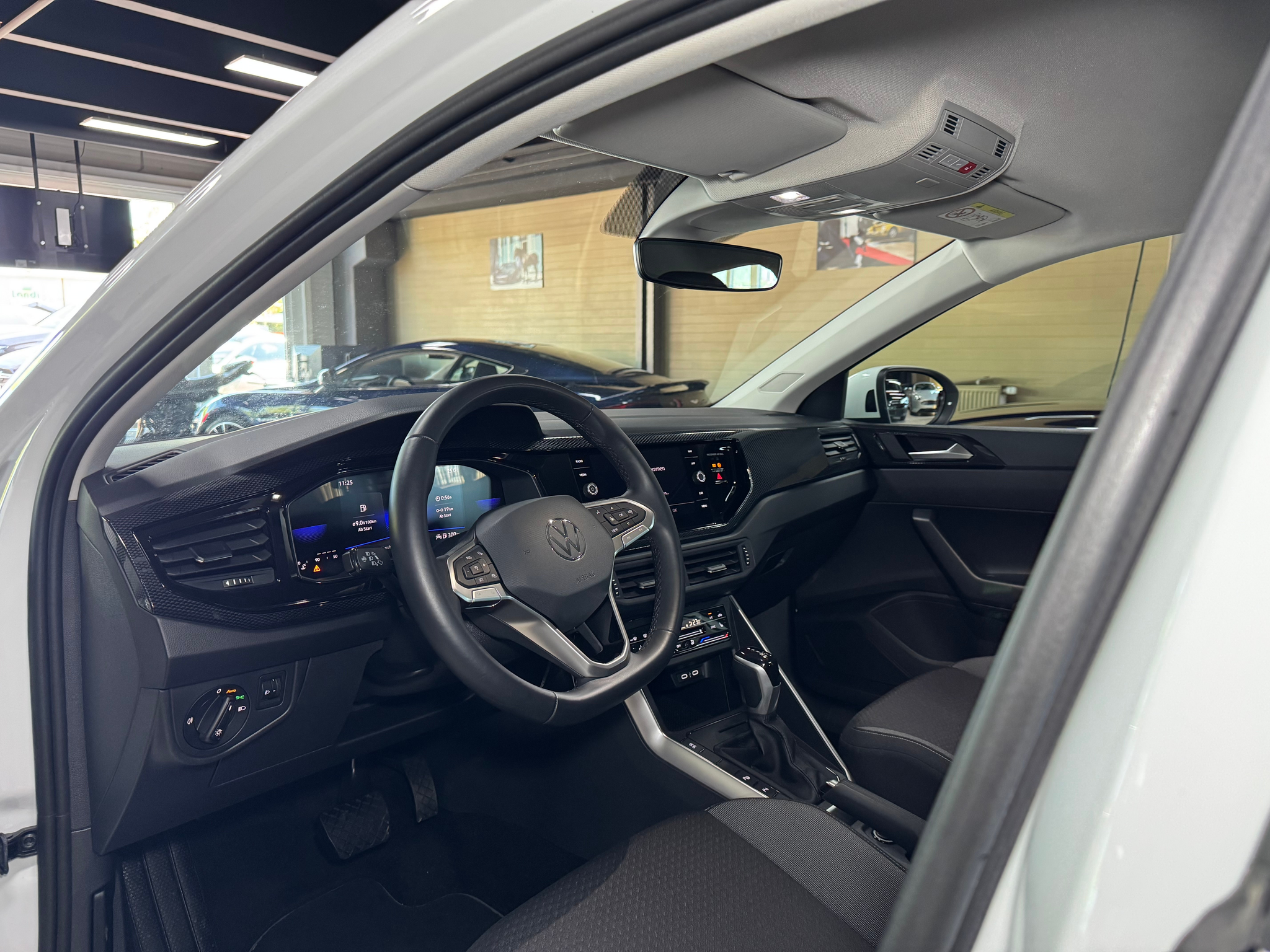 listing desktop thumbnail image 9