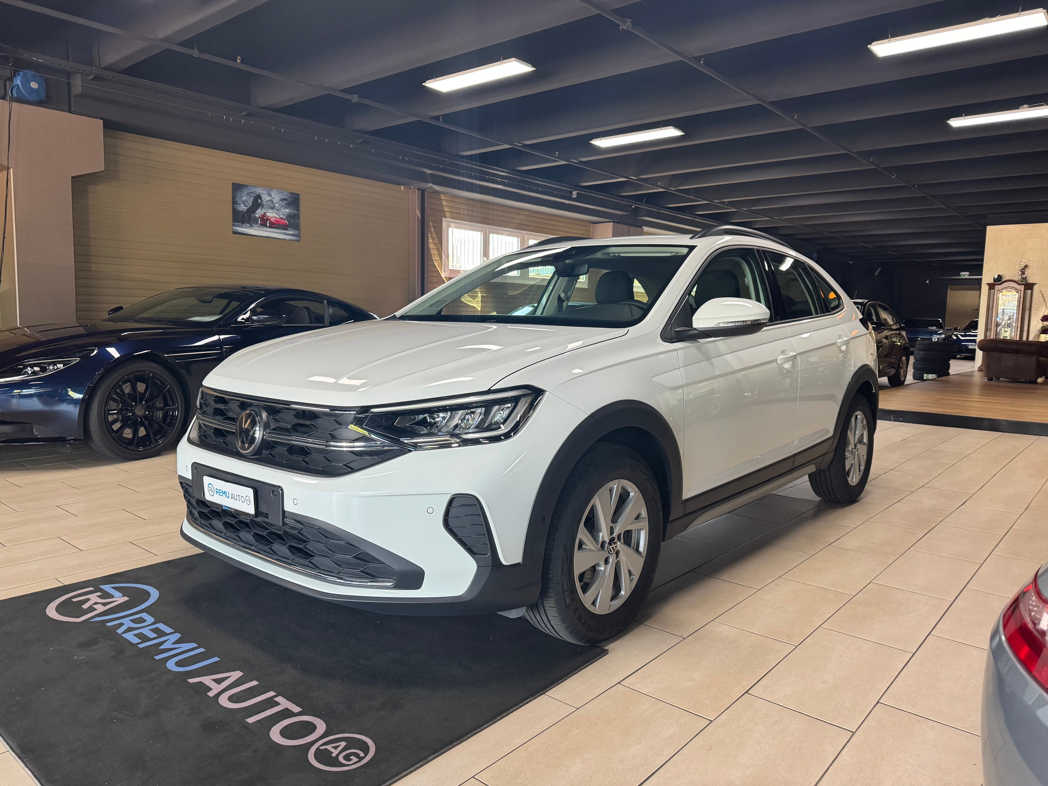 listing desktop thumbnail image 4