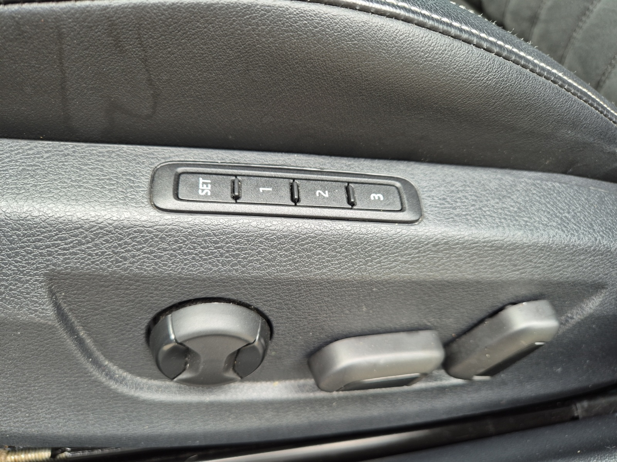 listing desktop thumbnail image 14