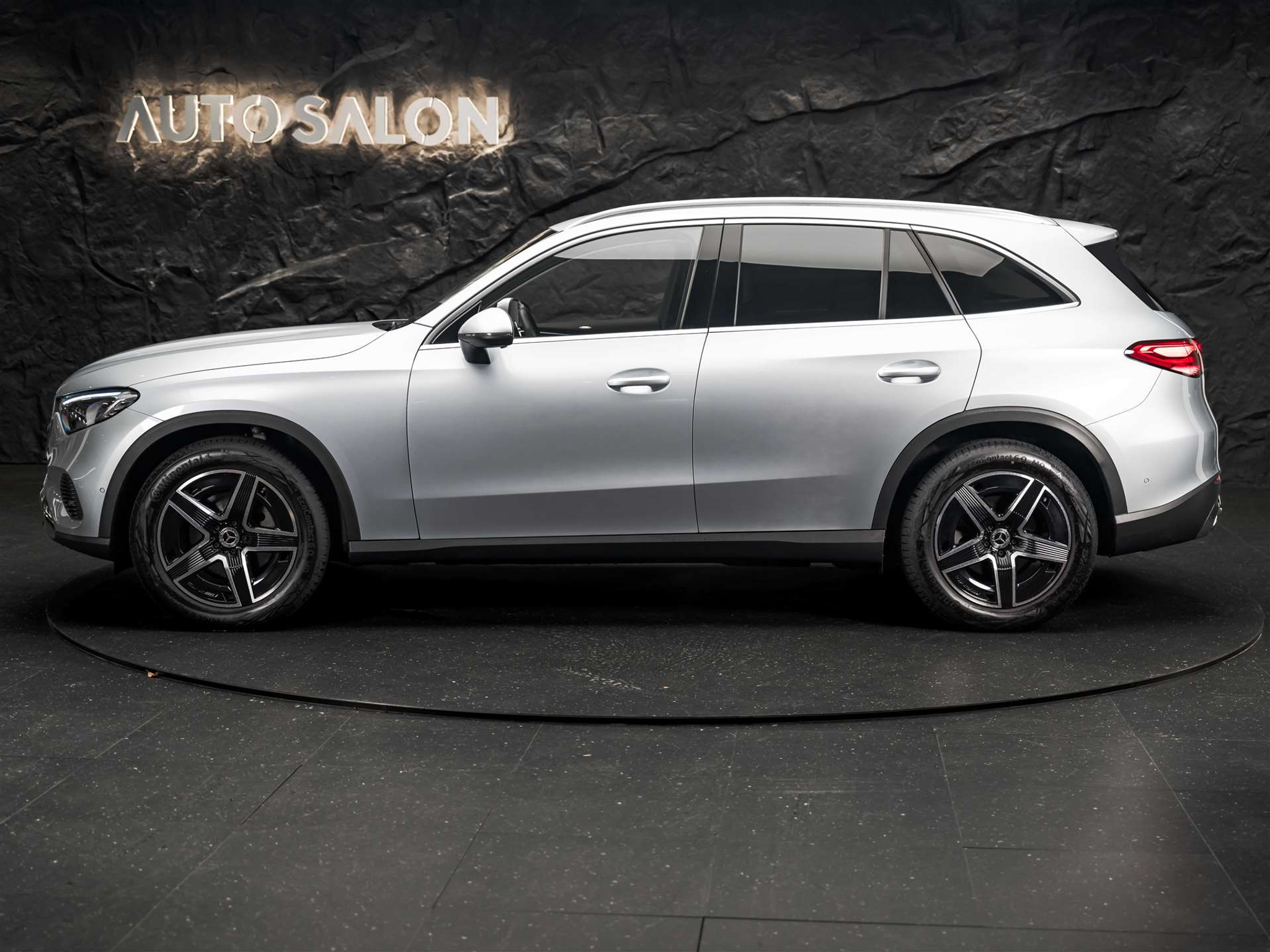 listing desktop thumbnail image 1