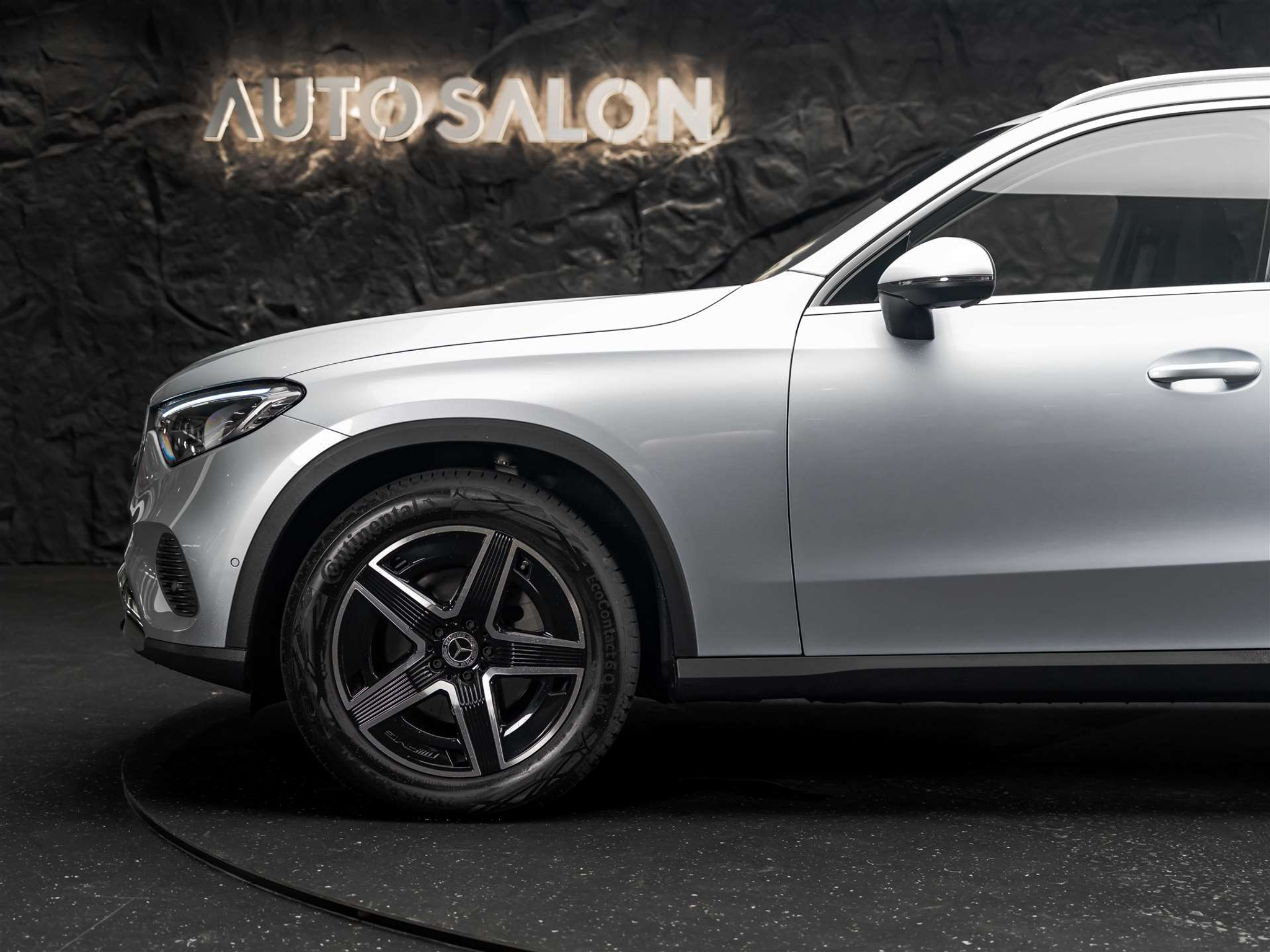 listing desktop thumbnail image 15