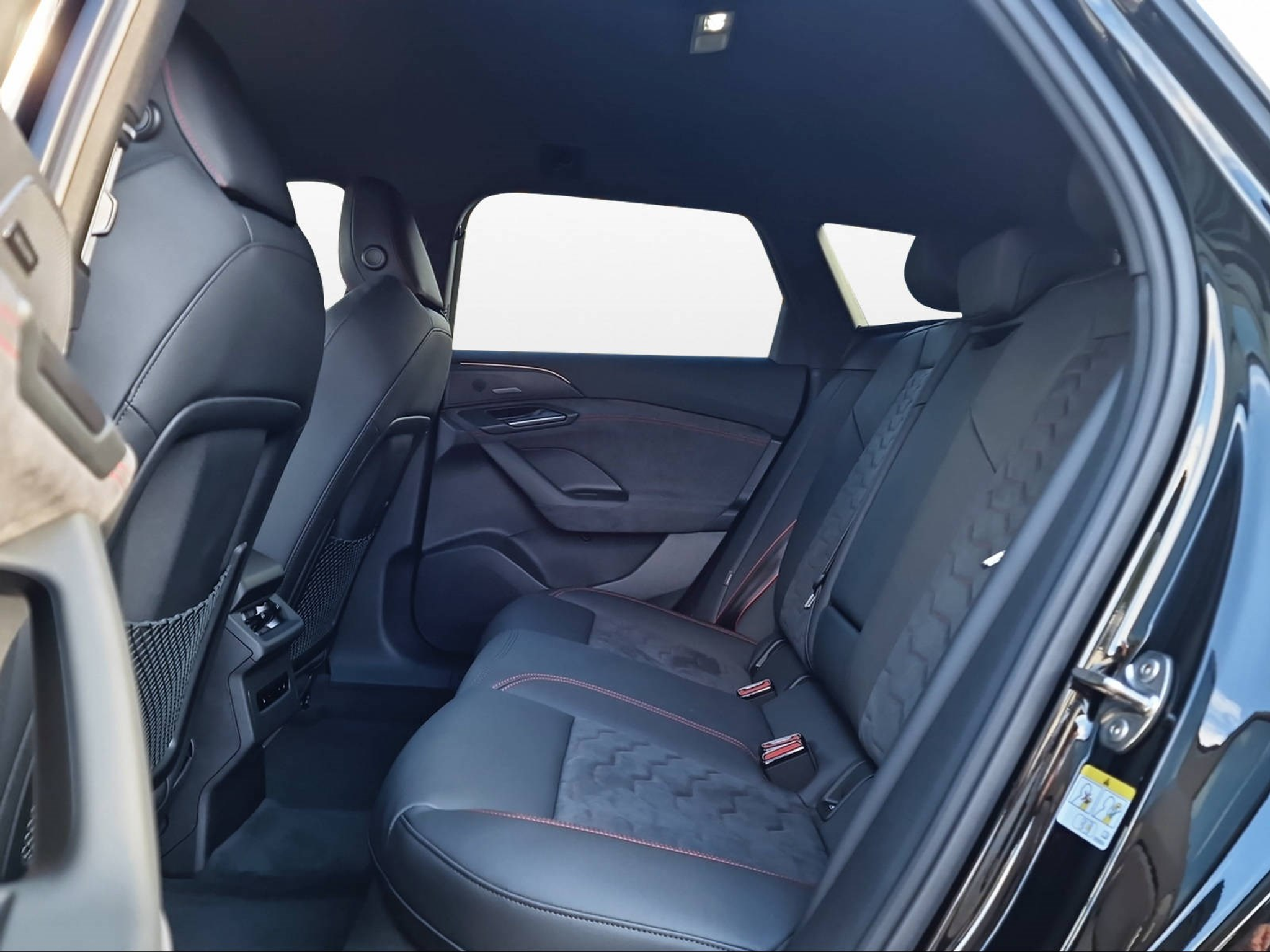 listing desktop thumbnail image 10