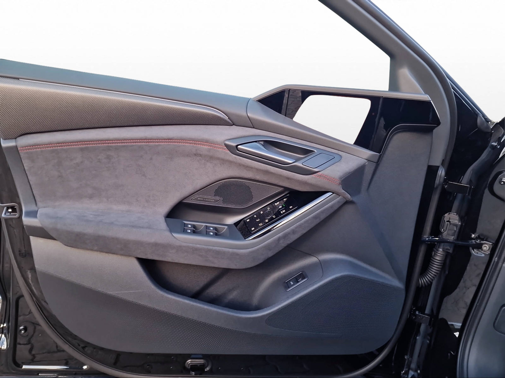 listing desktop thumbnail image 9