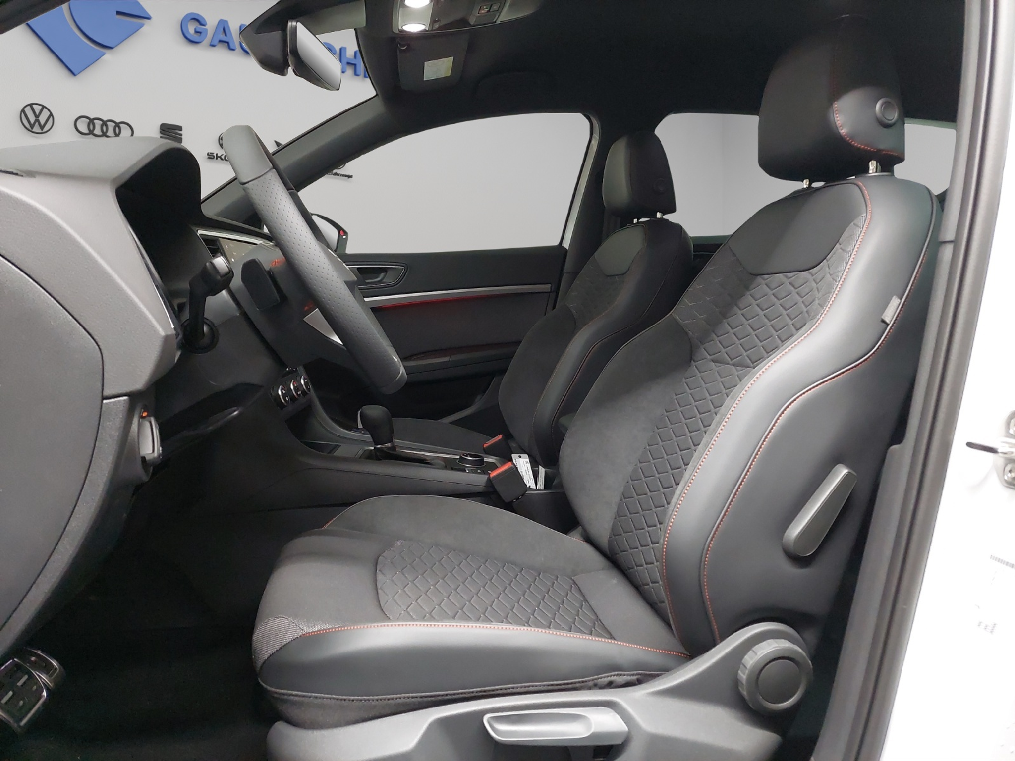 listing desktop thumbnail image 5