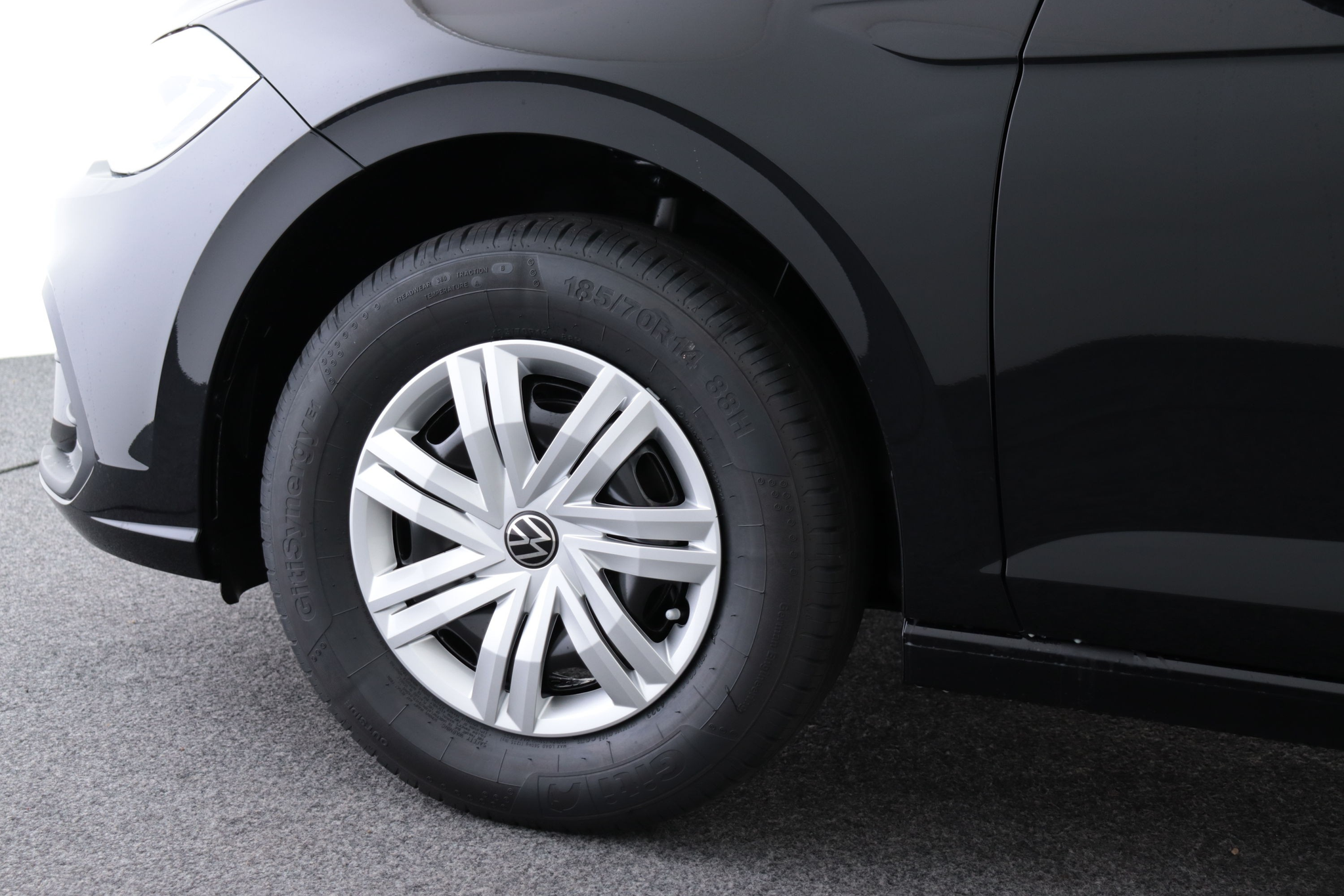 listing desktop thumbnail image 12