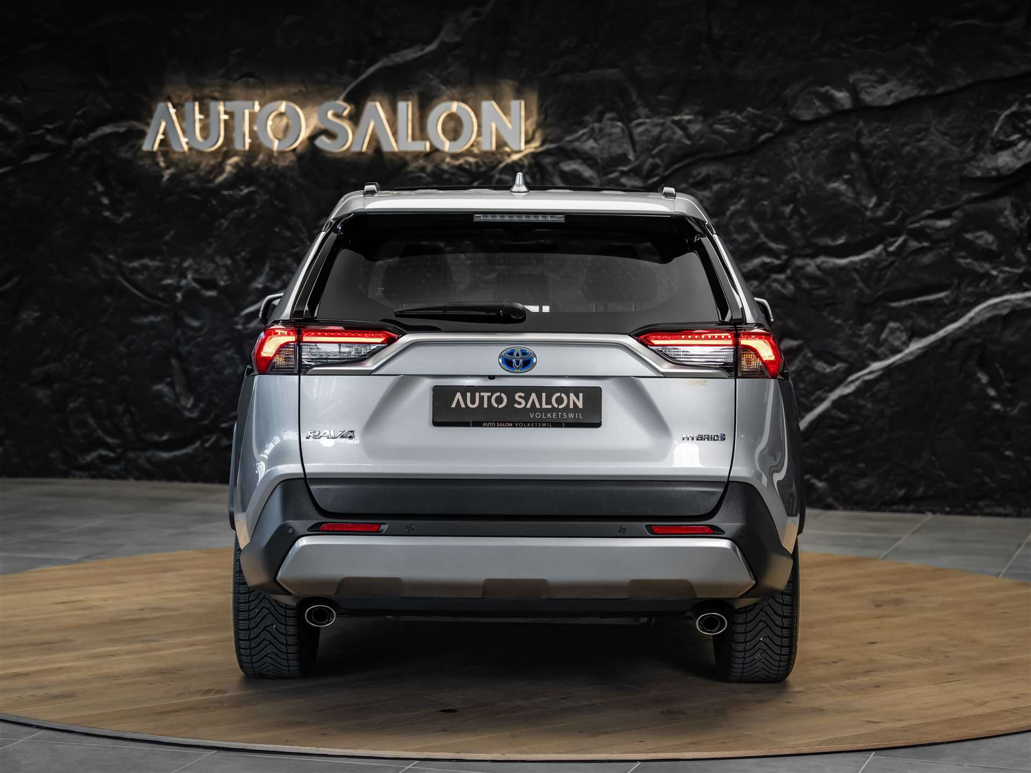 listing desktop thumbnail image 3