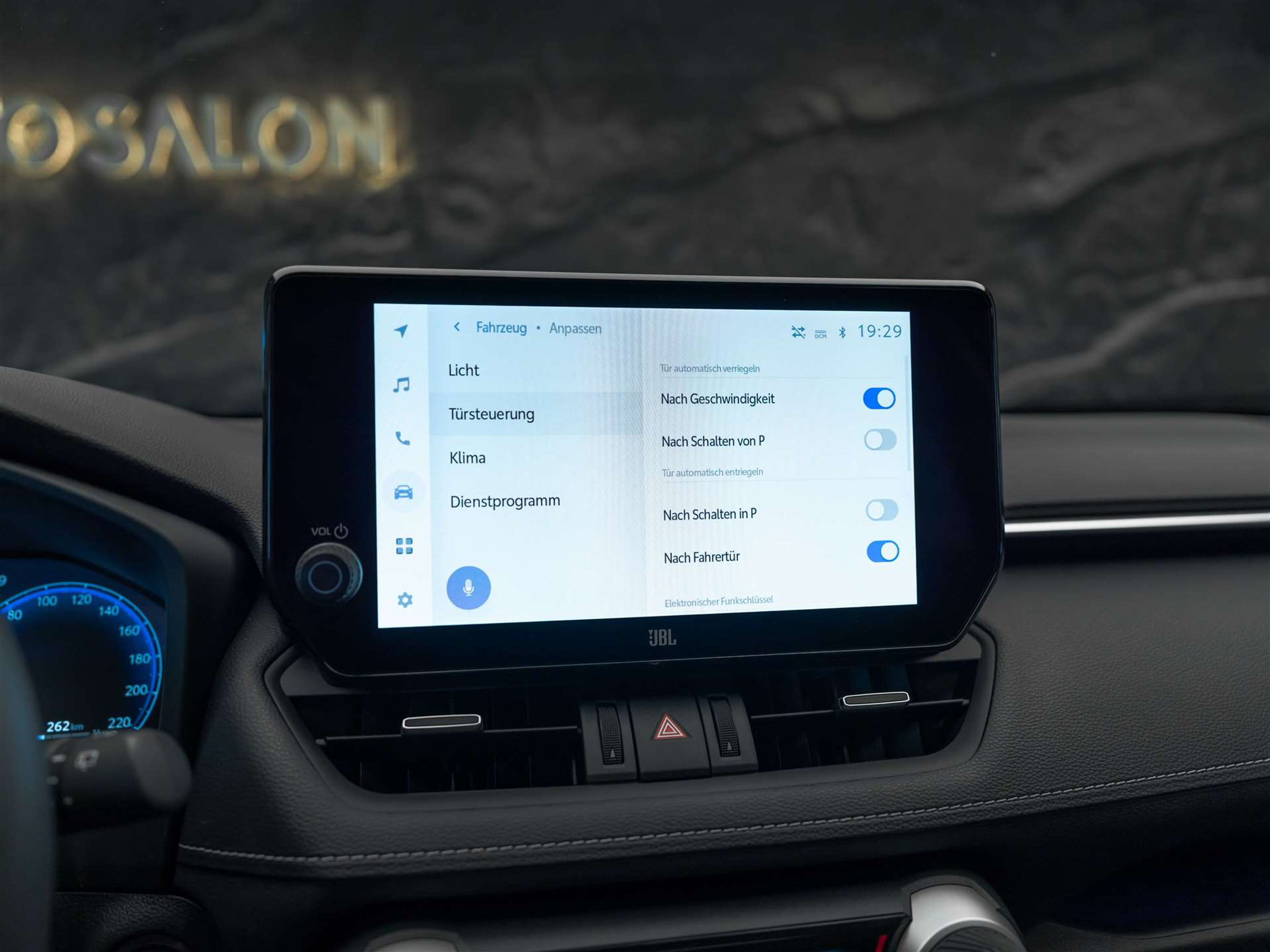 listing desktop thumbnail image 36