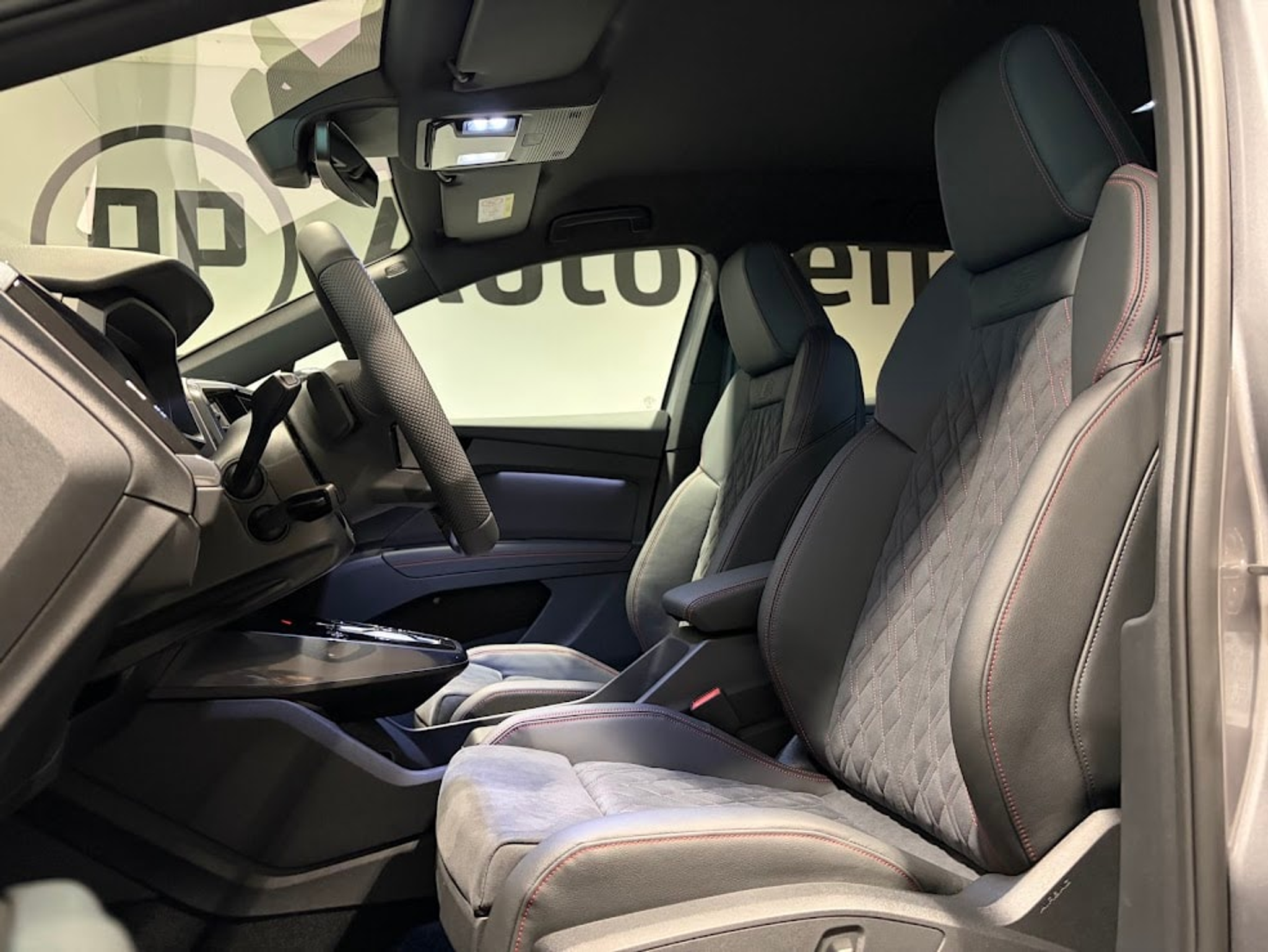 listing desktop thumbnail image 3