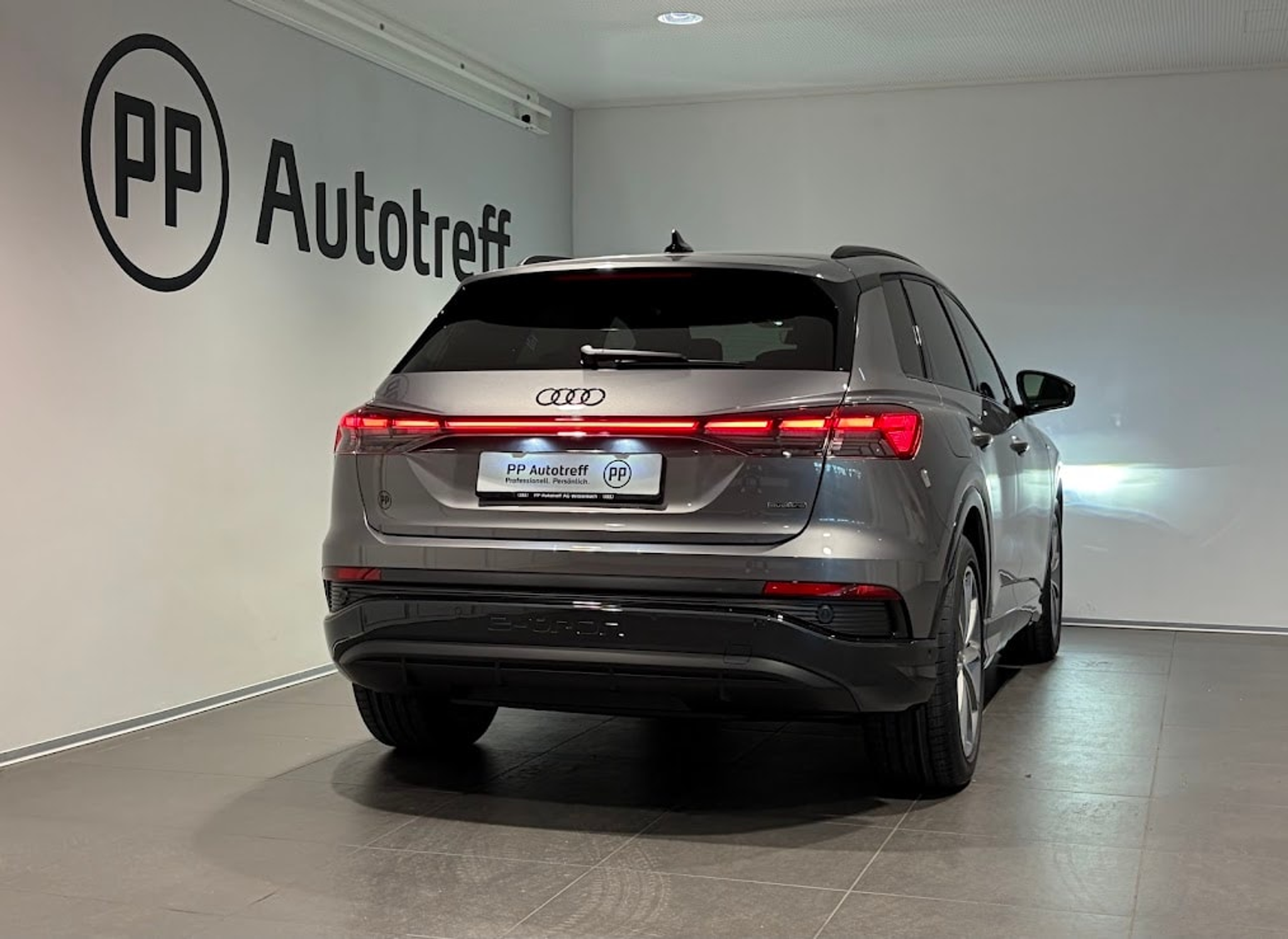 listing desktop thumbnail image 13