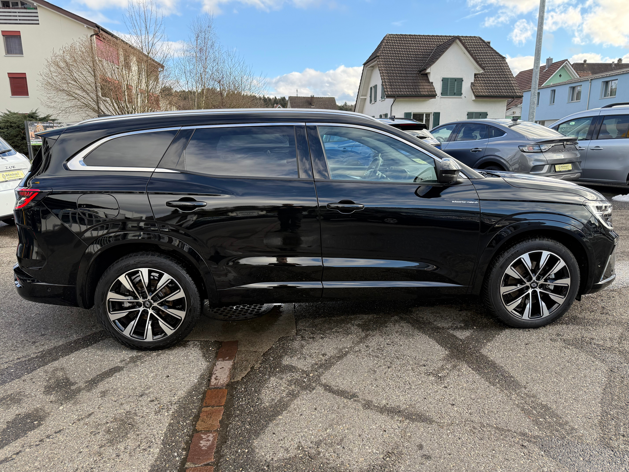 listing desktop thumbnail image 6