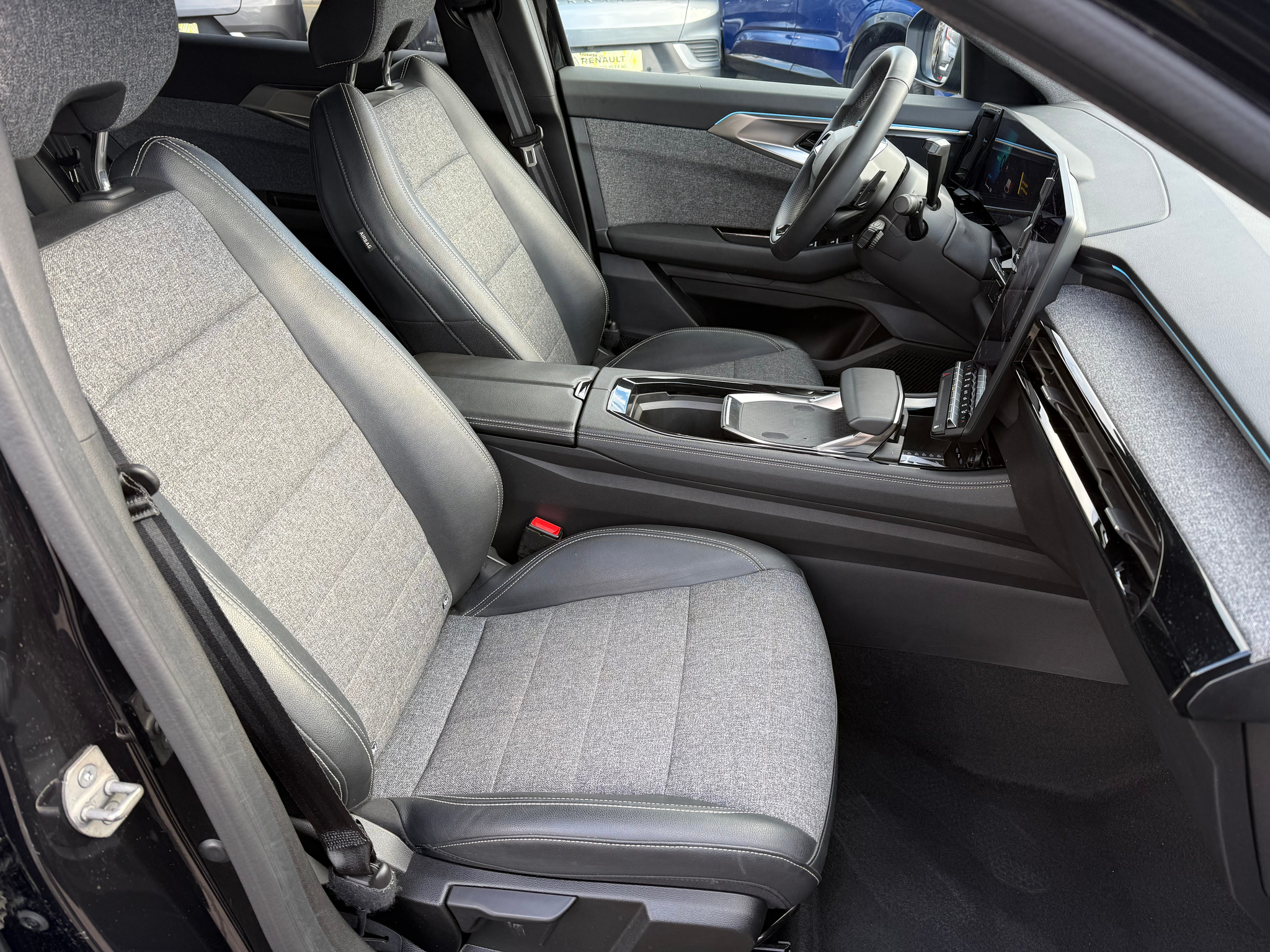 listing desktop thumbnail image 10