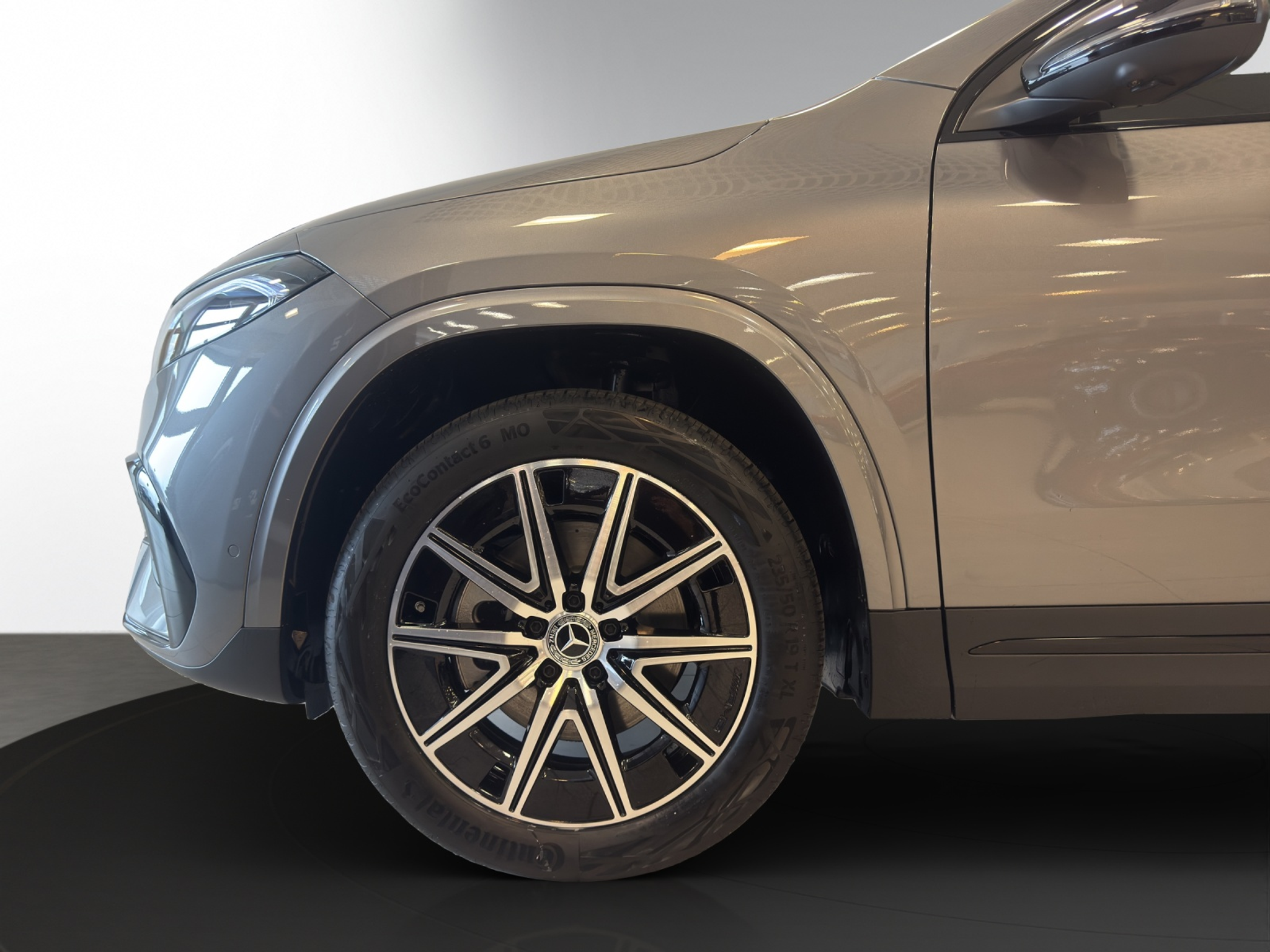 listing desktop thumbnail image 5