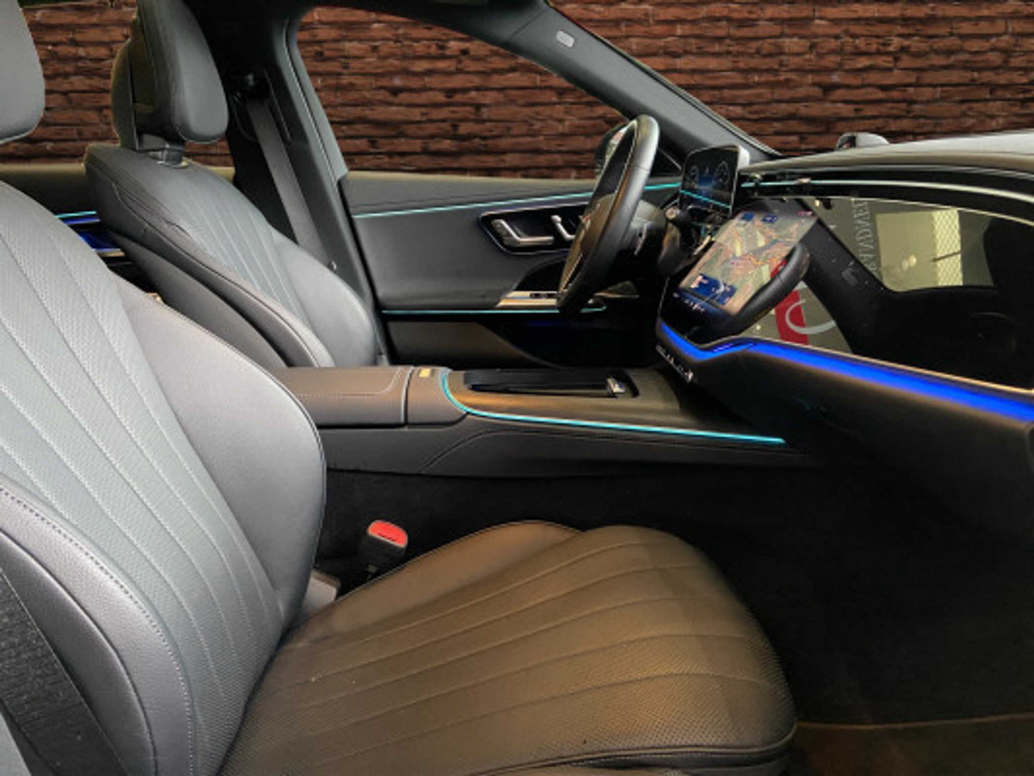 listing desktop thumbnail image 11