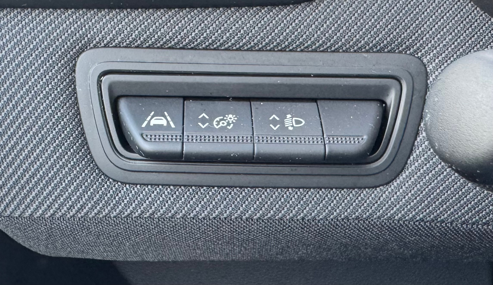 listing desktop thumbnail image 14