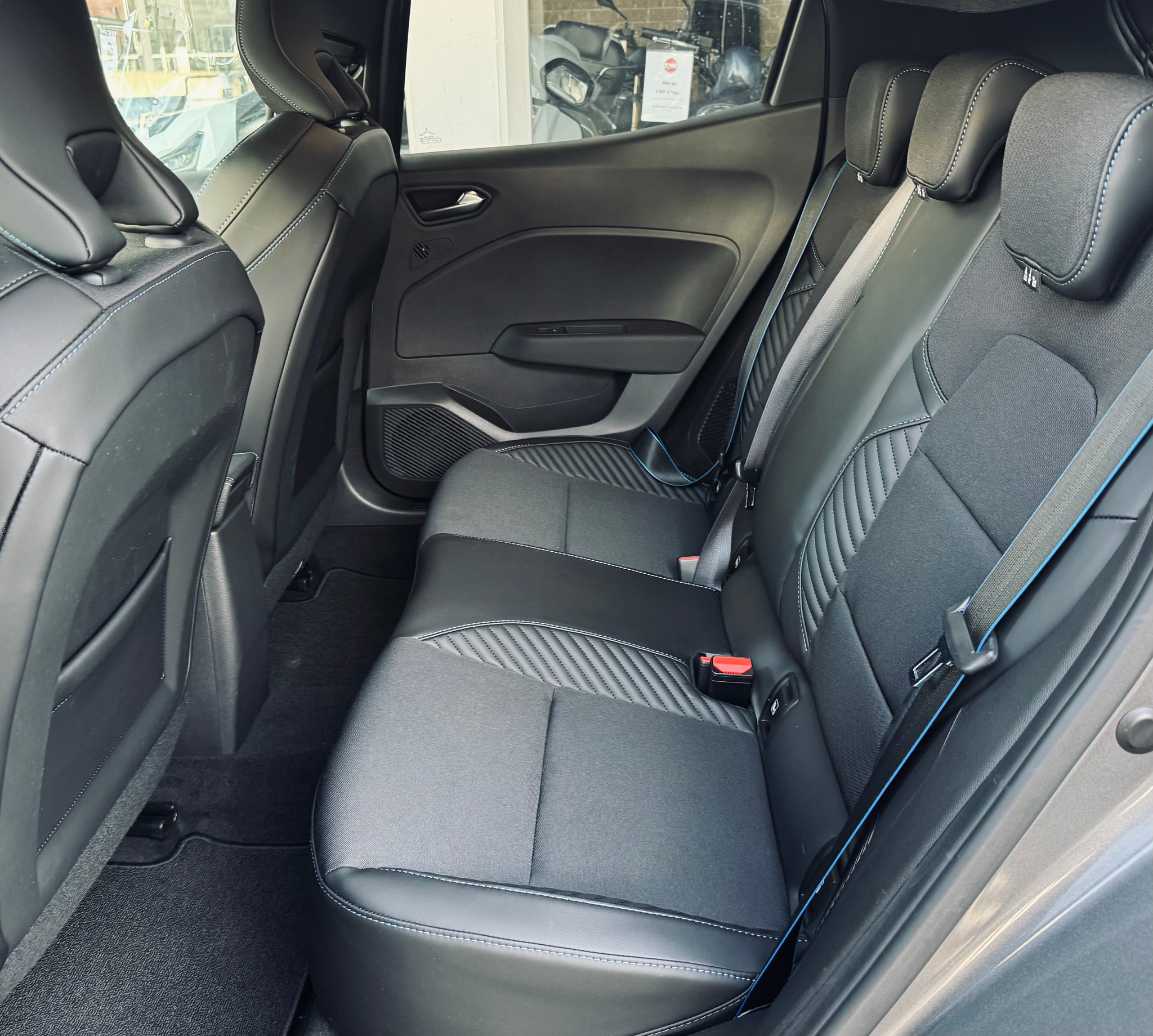 listing desktop thumbnail image 9