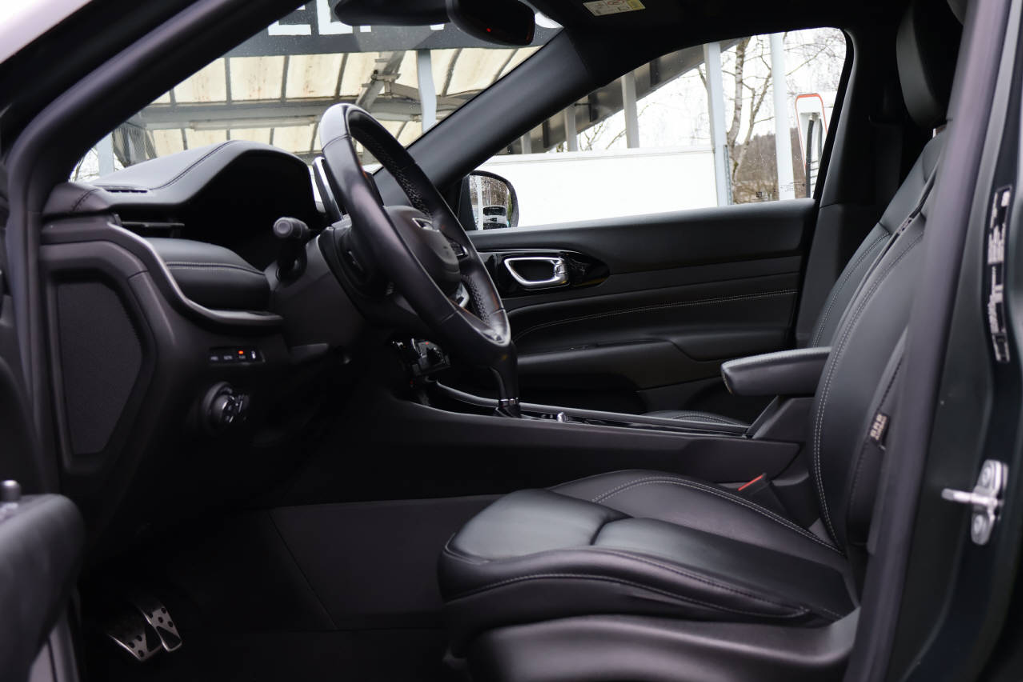 listing desktop thumbnail image 10