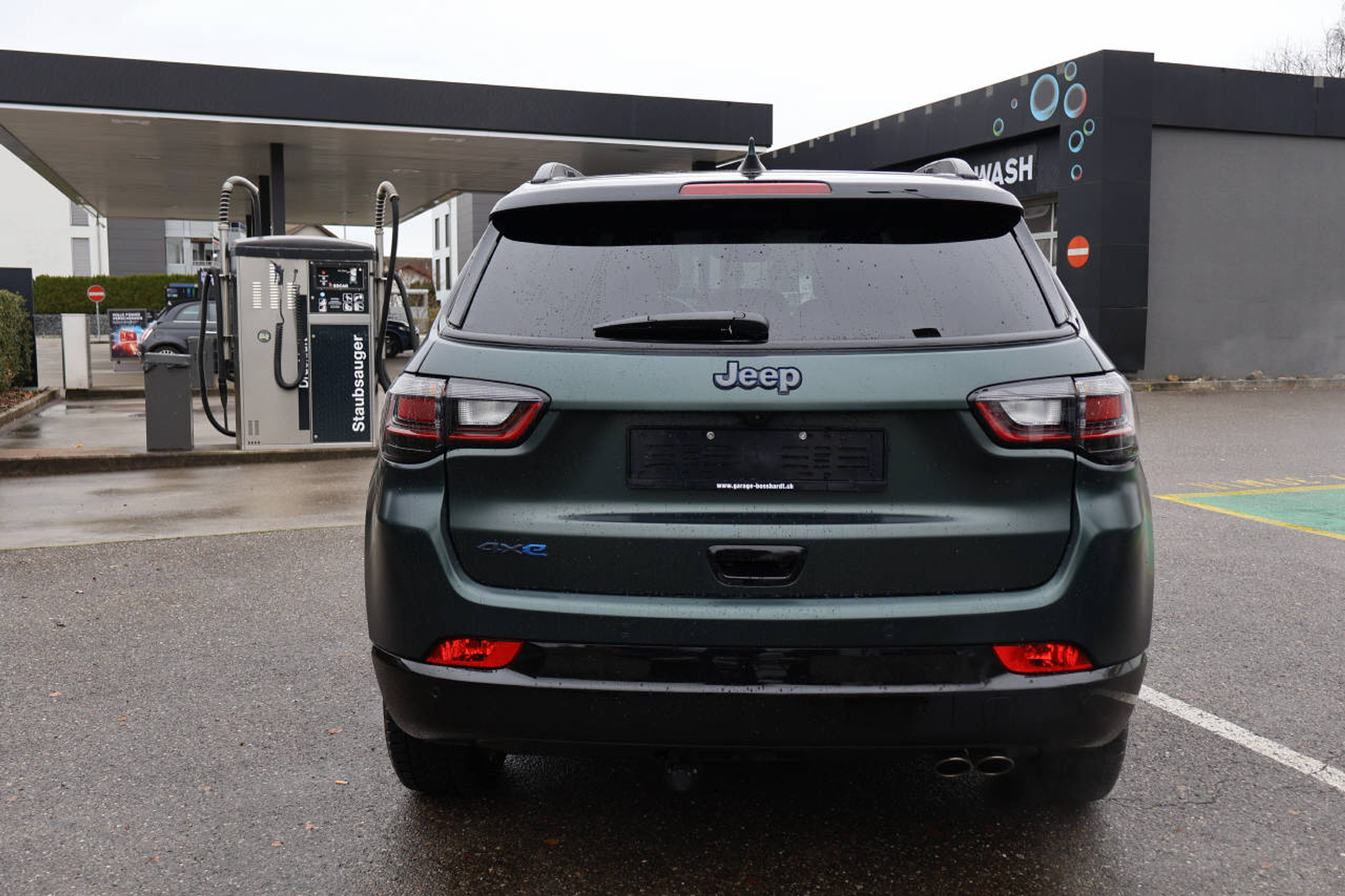 listing desktop thumbnail image 3