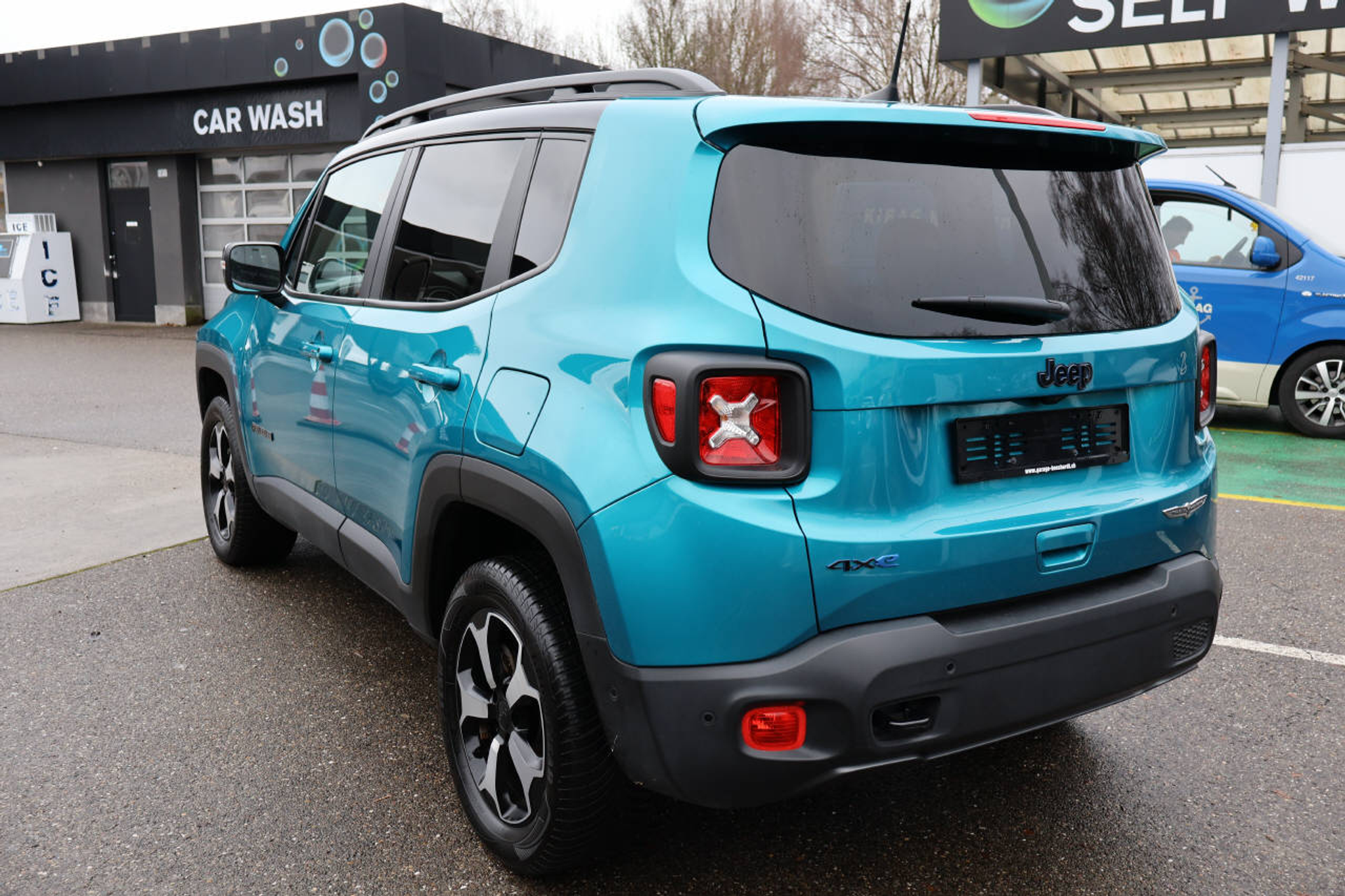 listing desktop thumbnail image 5