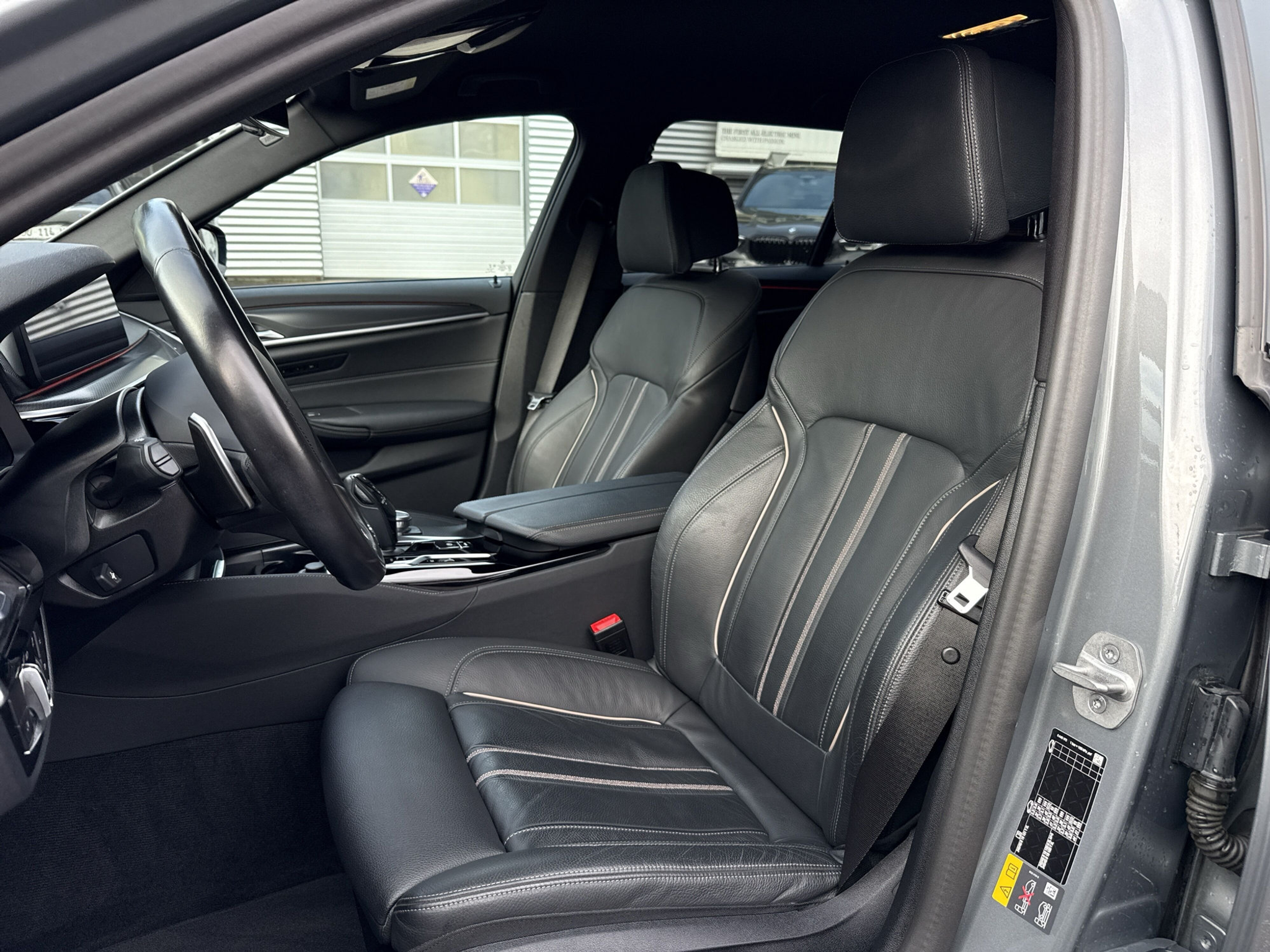 listing desktop thumbnail image 9