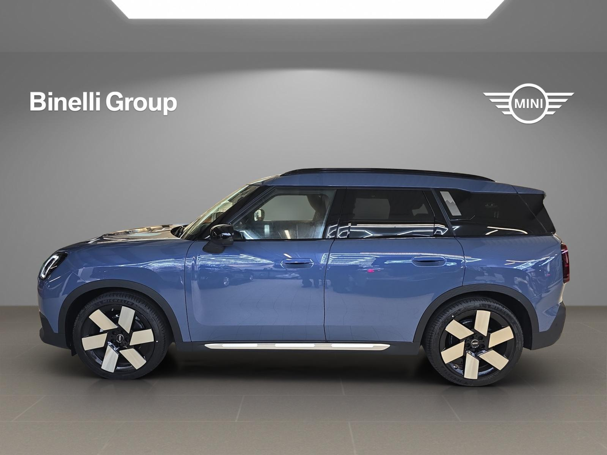 listing desktop thumbnail image 4