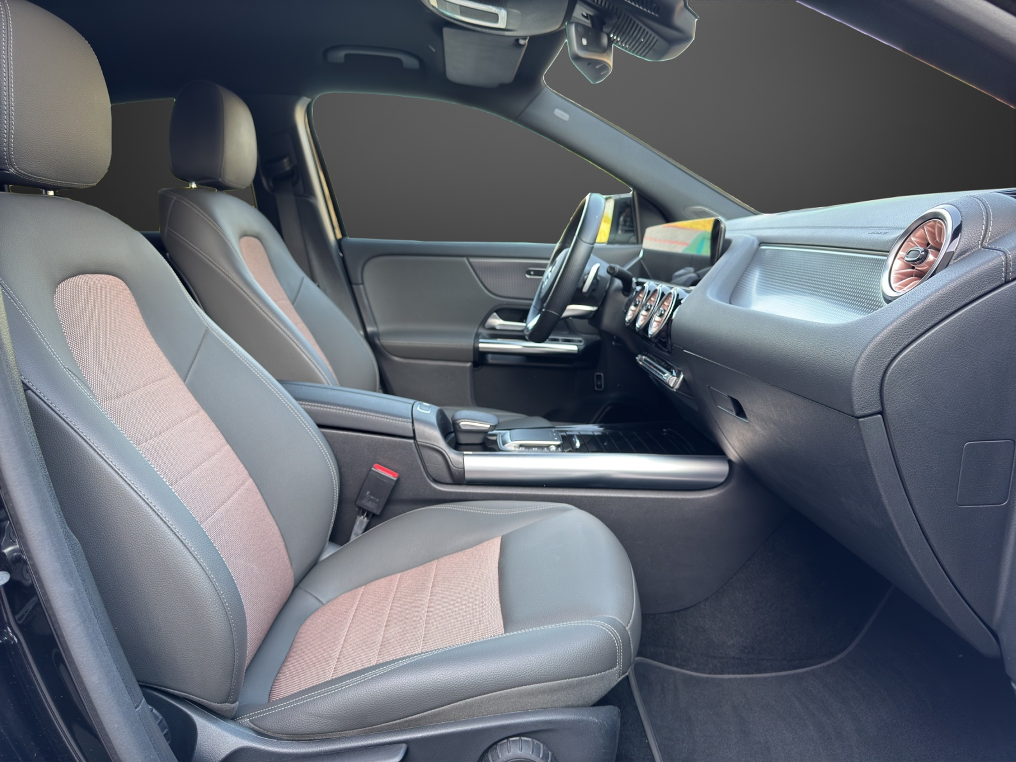 listing desktop thumbnail image 11